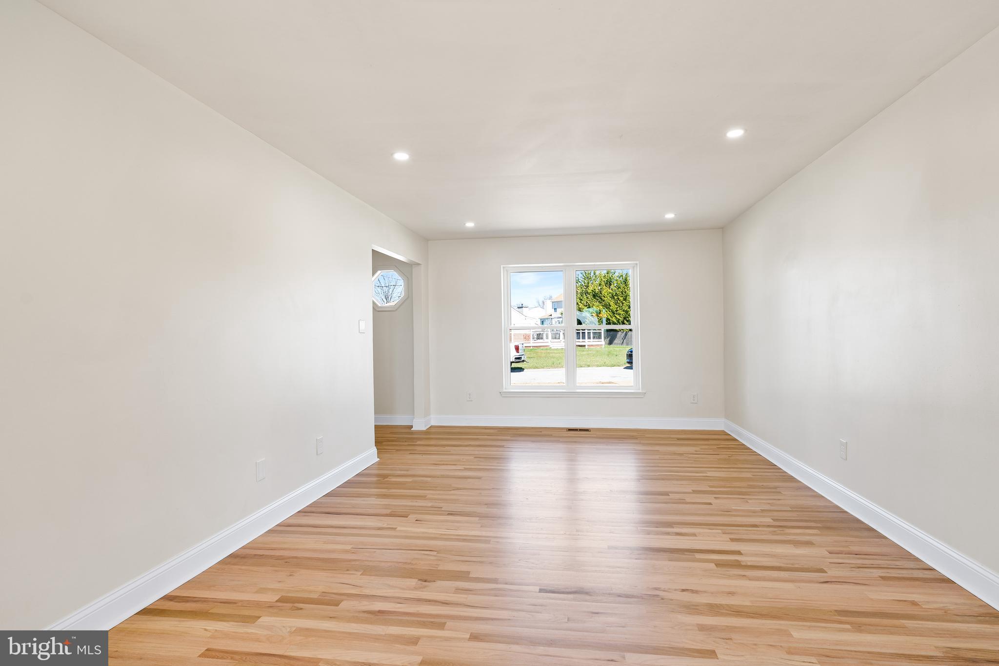 PRESTWICK - Residential