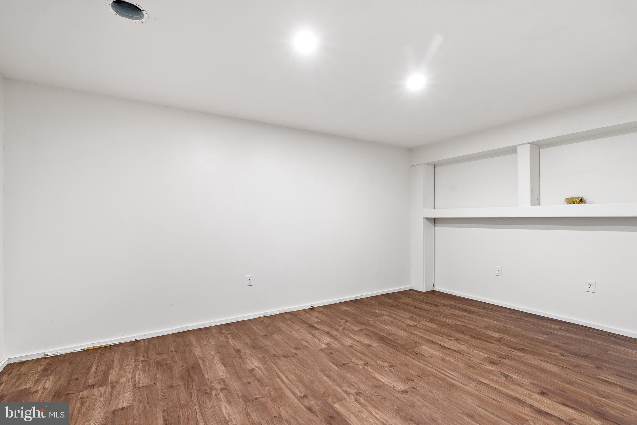 PRESTWICK - Residential