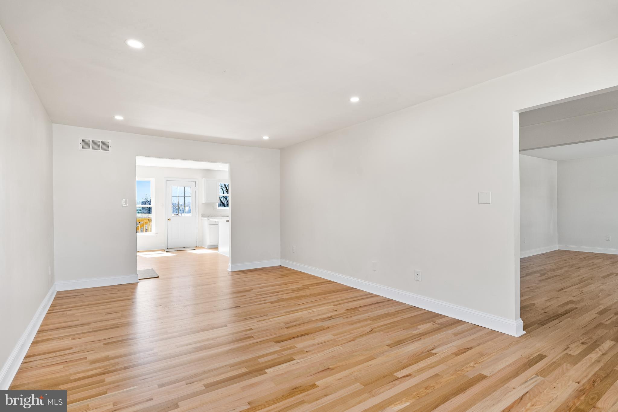 PRESTWICK - Residential