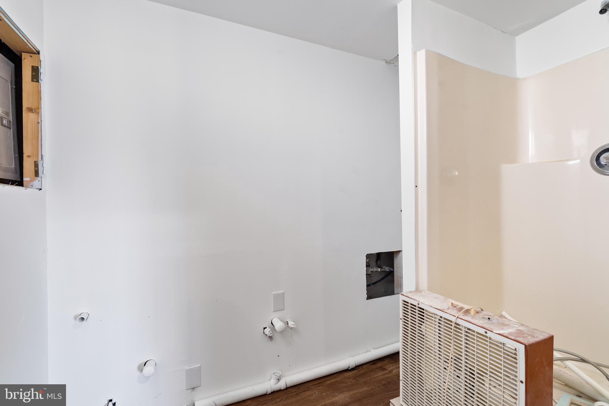 PRESTWICK - Residential