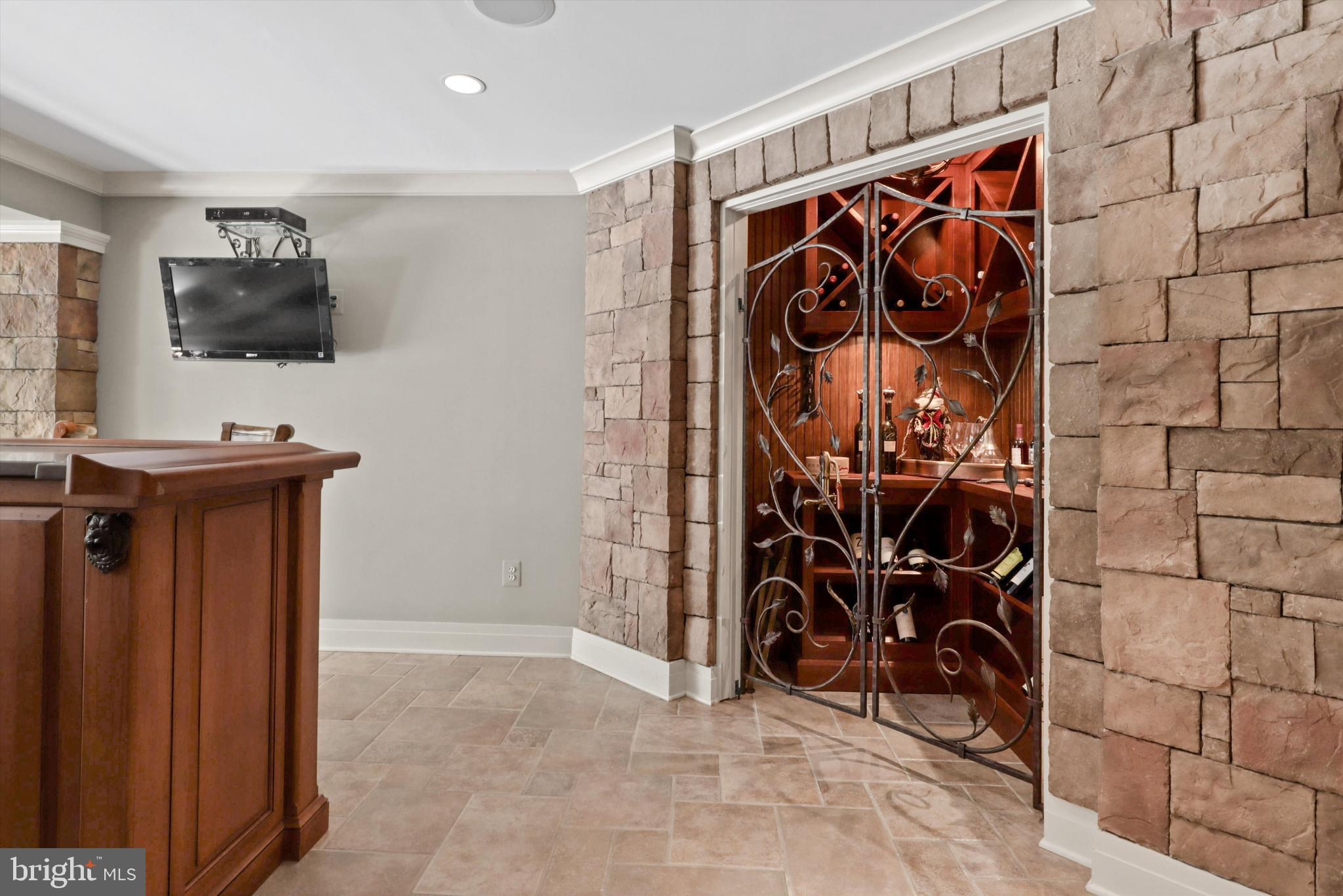 OVERLOOK HILLS - Residential