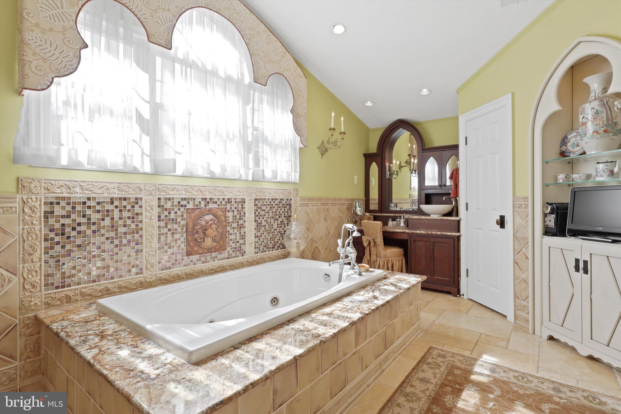 OVERLOOK HILLS - Residential