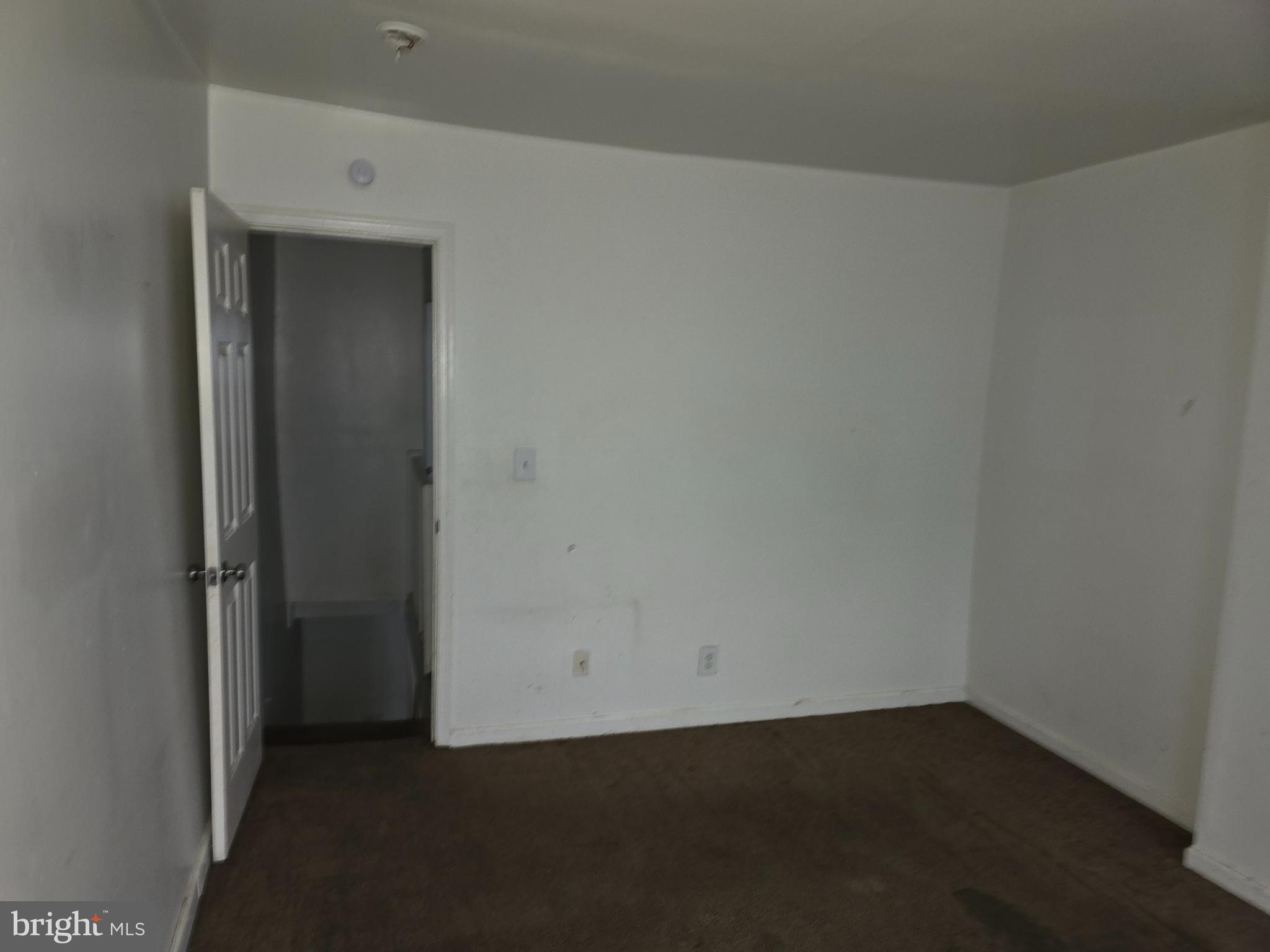 WASHINGTON VILLAGE - Residential