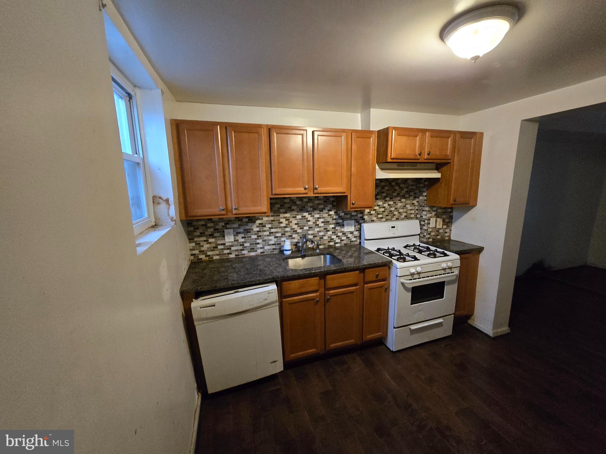 WASHINGTON VILLAGE - Residential