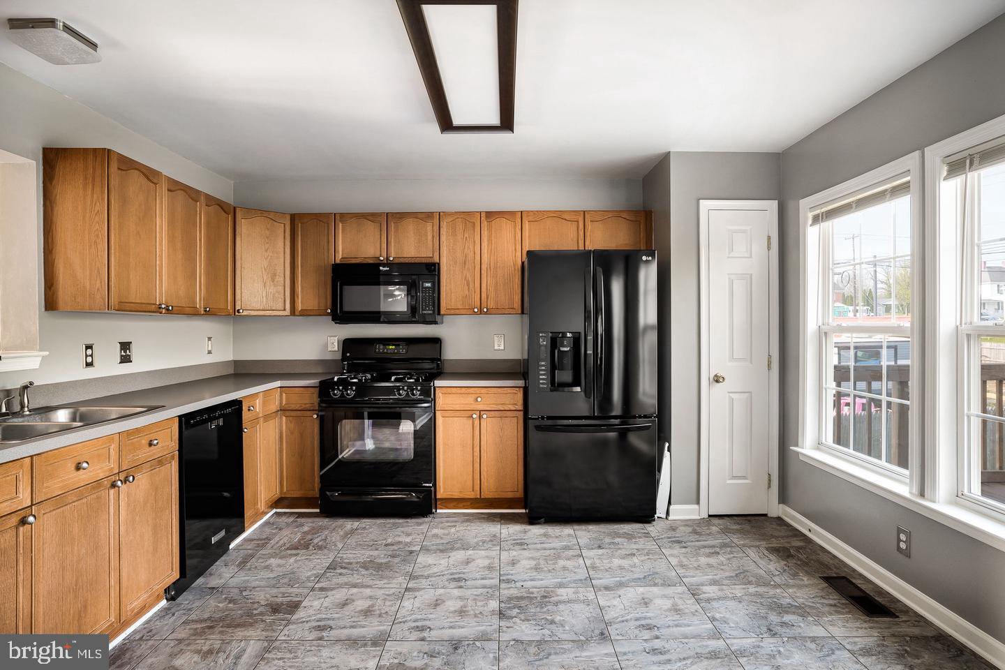 TROUT RUN - Residential Lease