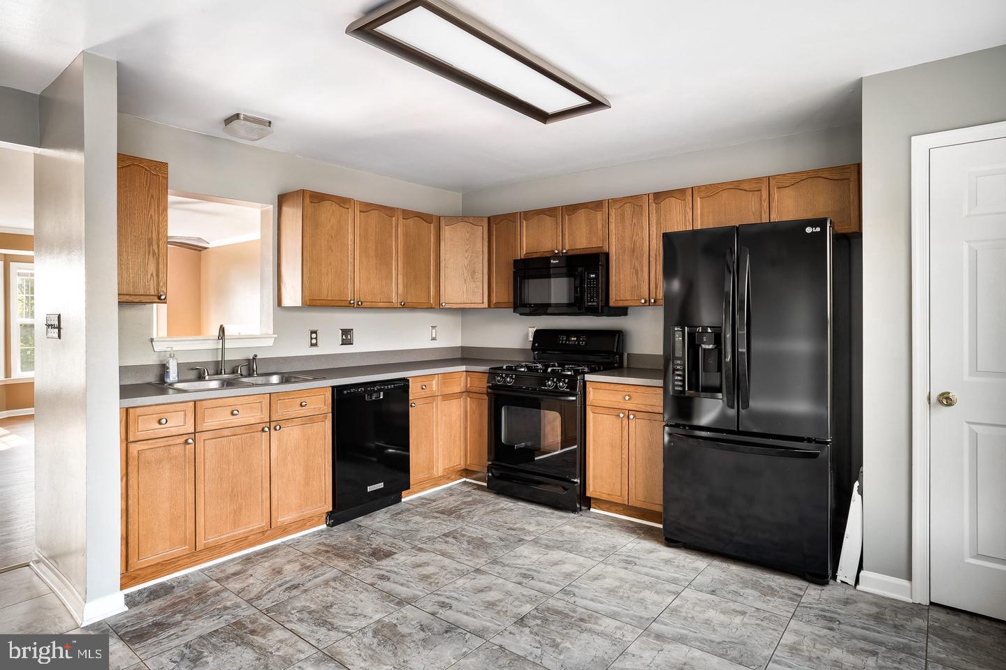 TROUT RUN - Residential Lease