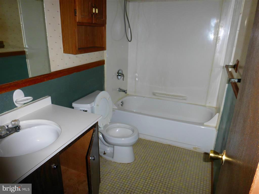 HARFORD SQUARE - Residential