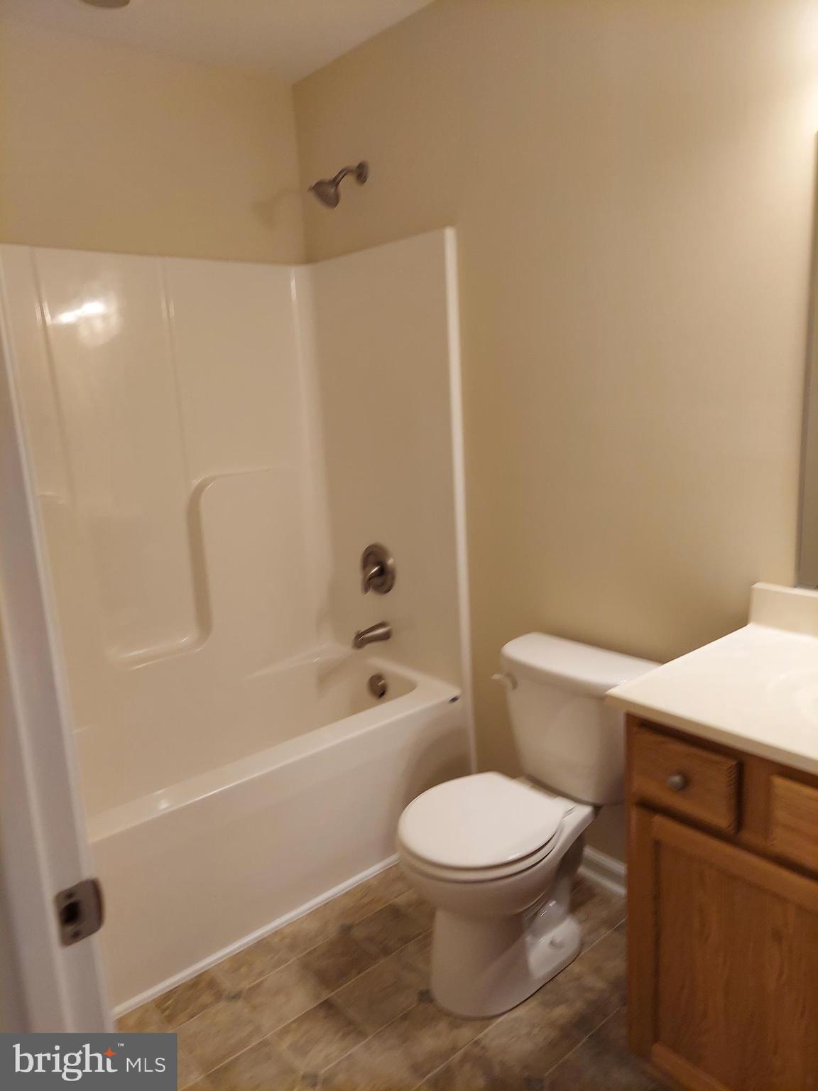 SHEN FARMS - Residential Lease