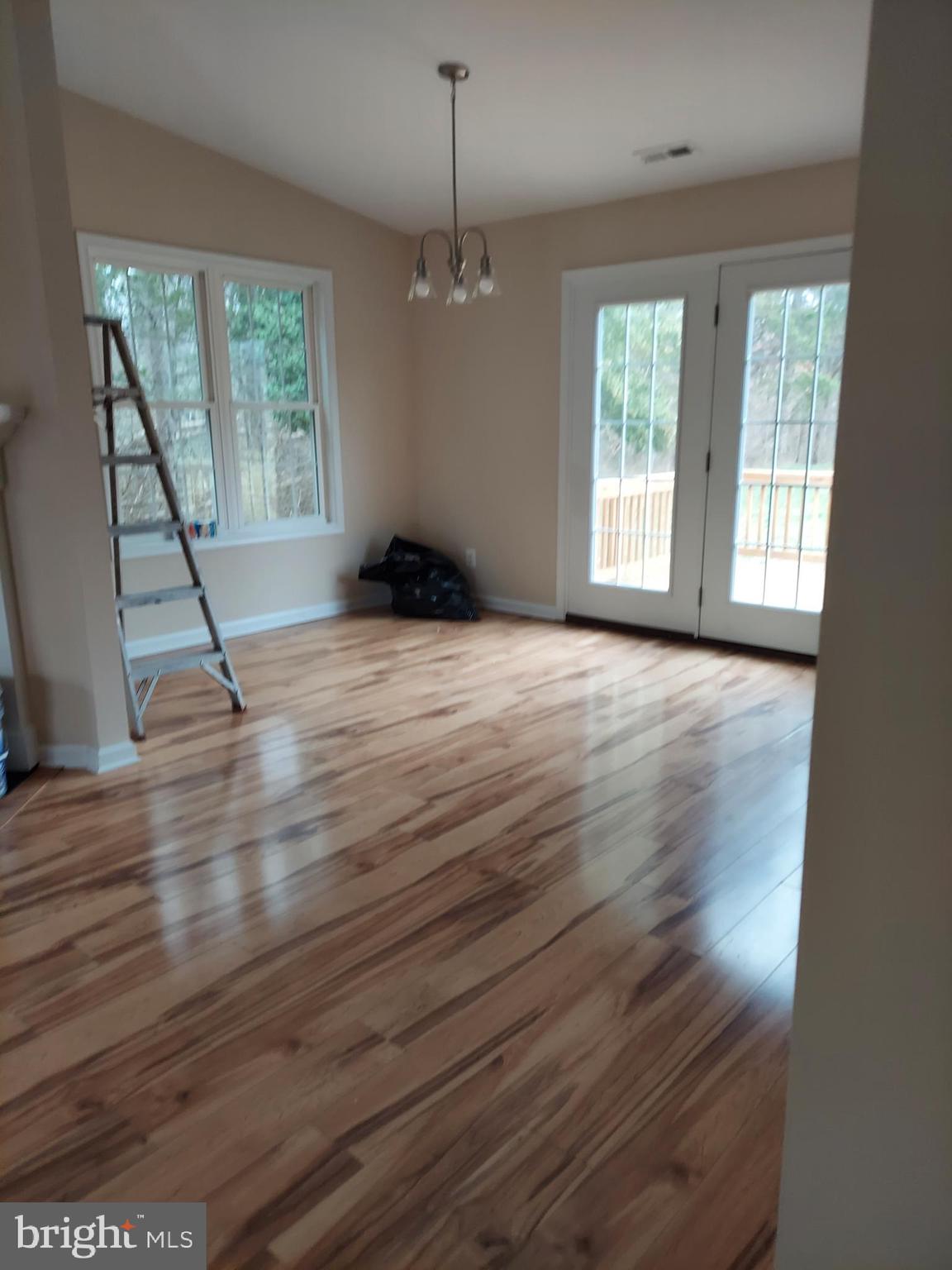 SHEN FARMS - Residential Lease