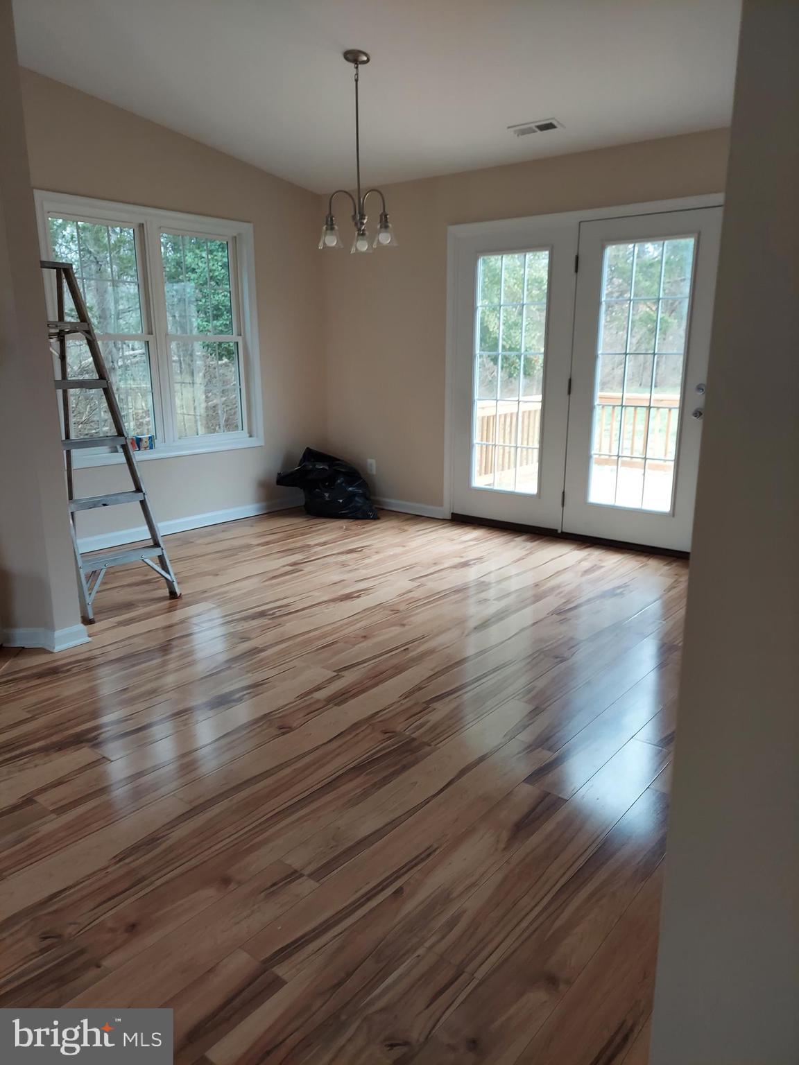 SHEN FARMS - Residential Lease