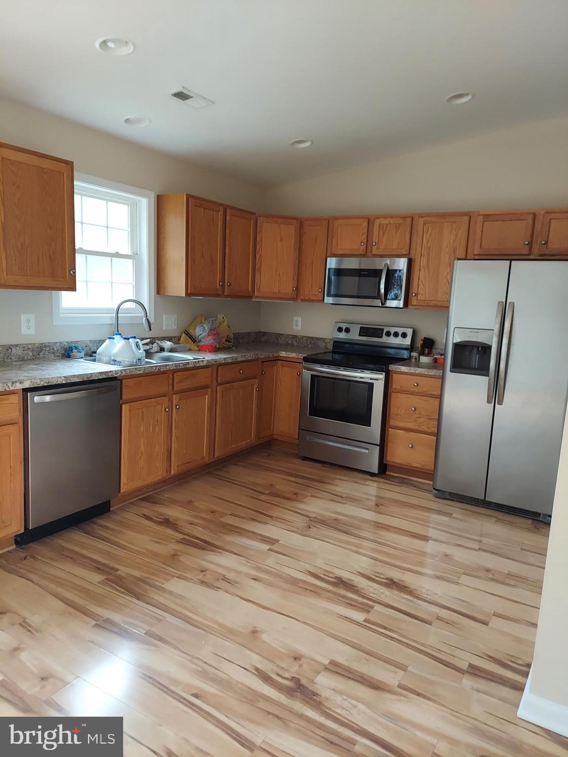 SHEN FARMS - Residential Lease