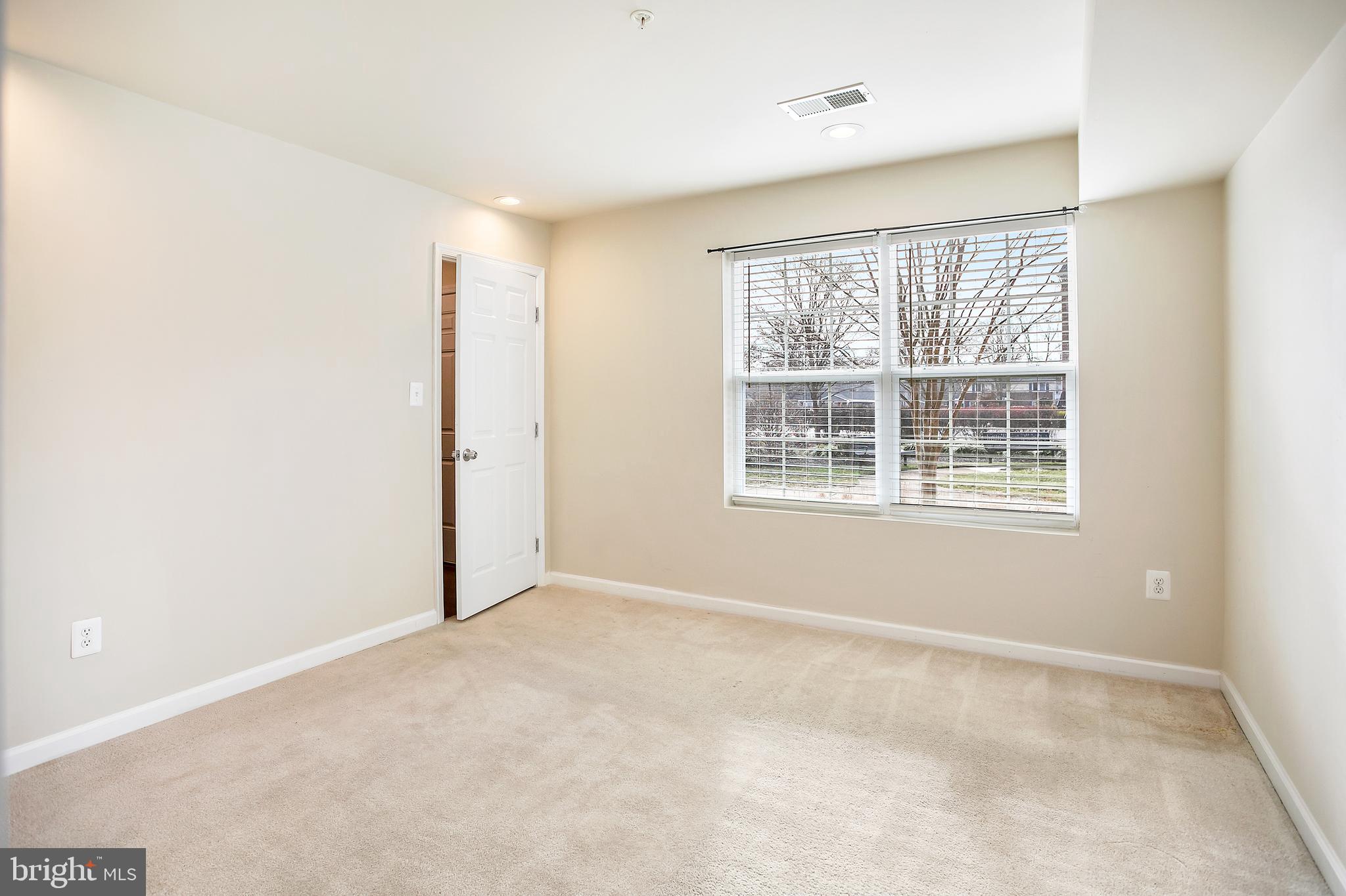 CHELSEA MANOR - Residential Lease