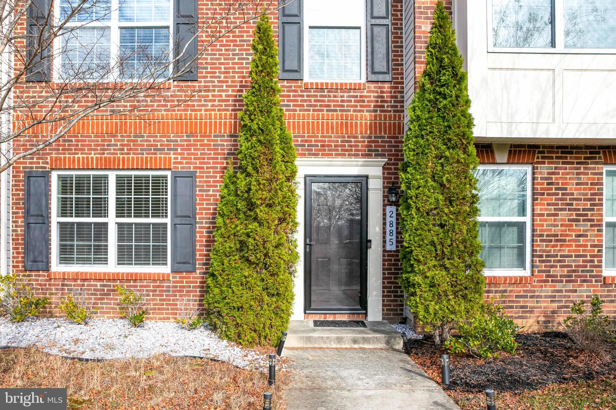 CHELSEA MANOR - Residential Lease