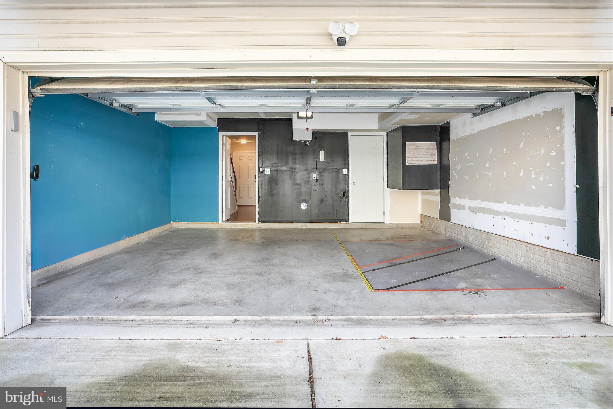 CHELSEA MANOR - Residential Lease