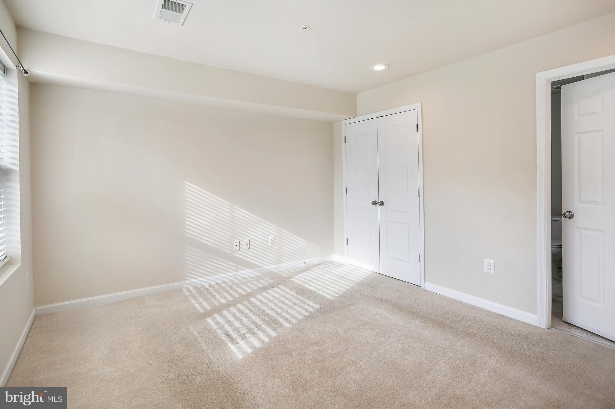 CHELSEA MANOR - Residential Lease