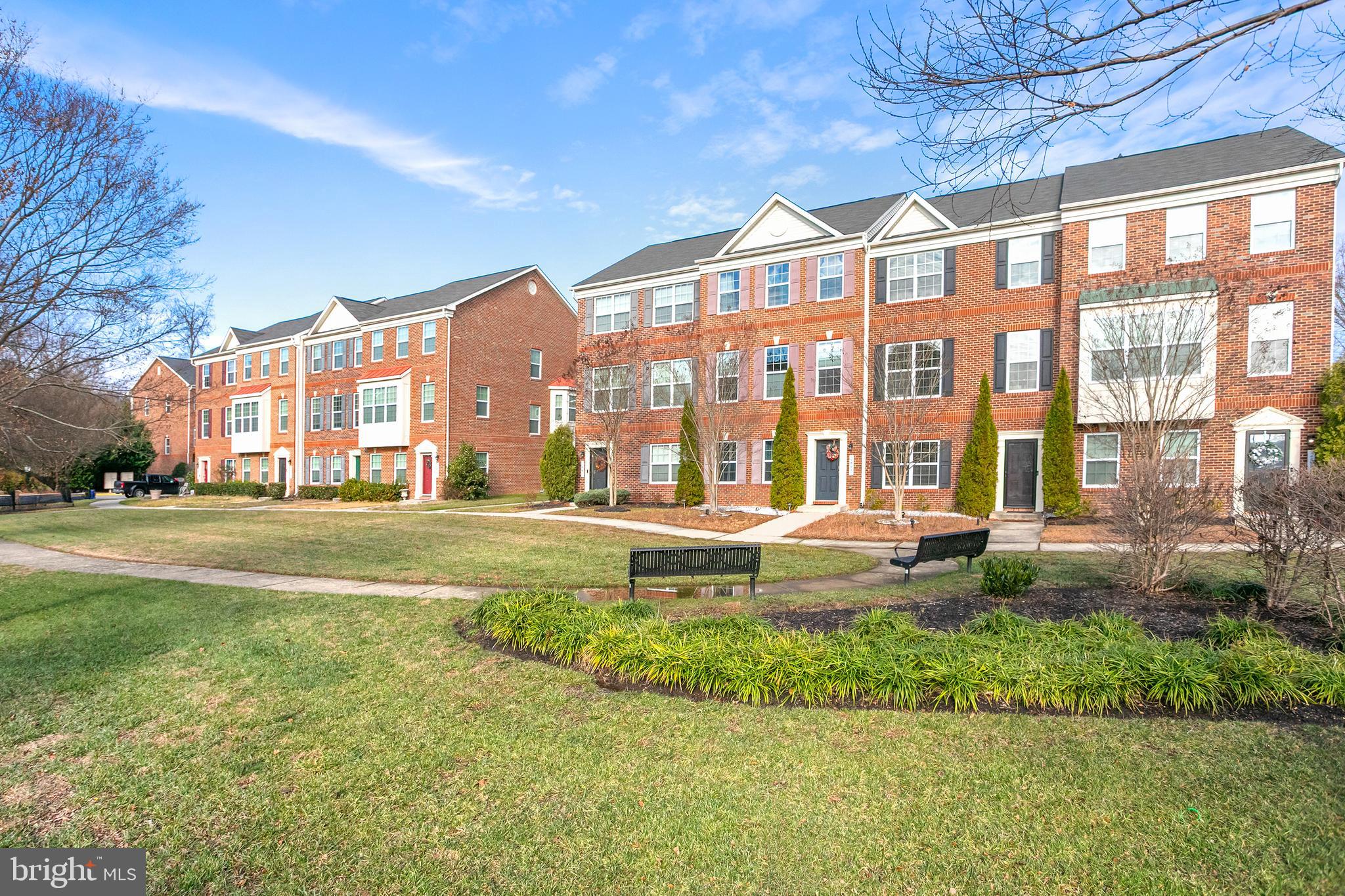 CHELSEA MANOR - Residential Lease