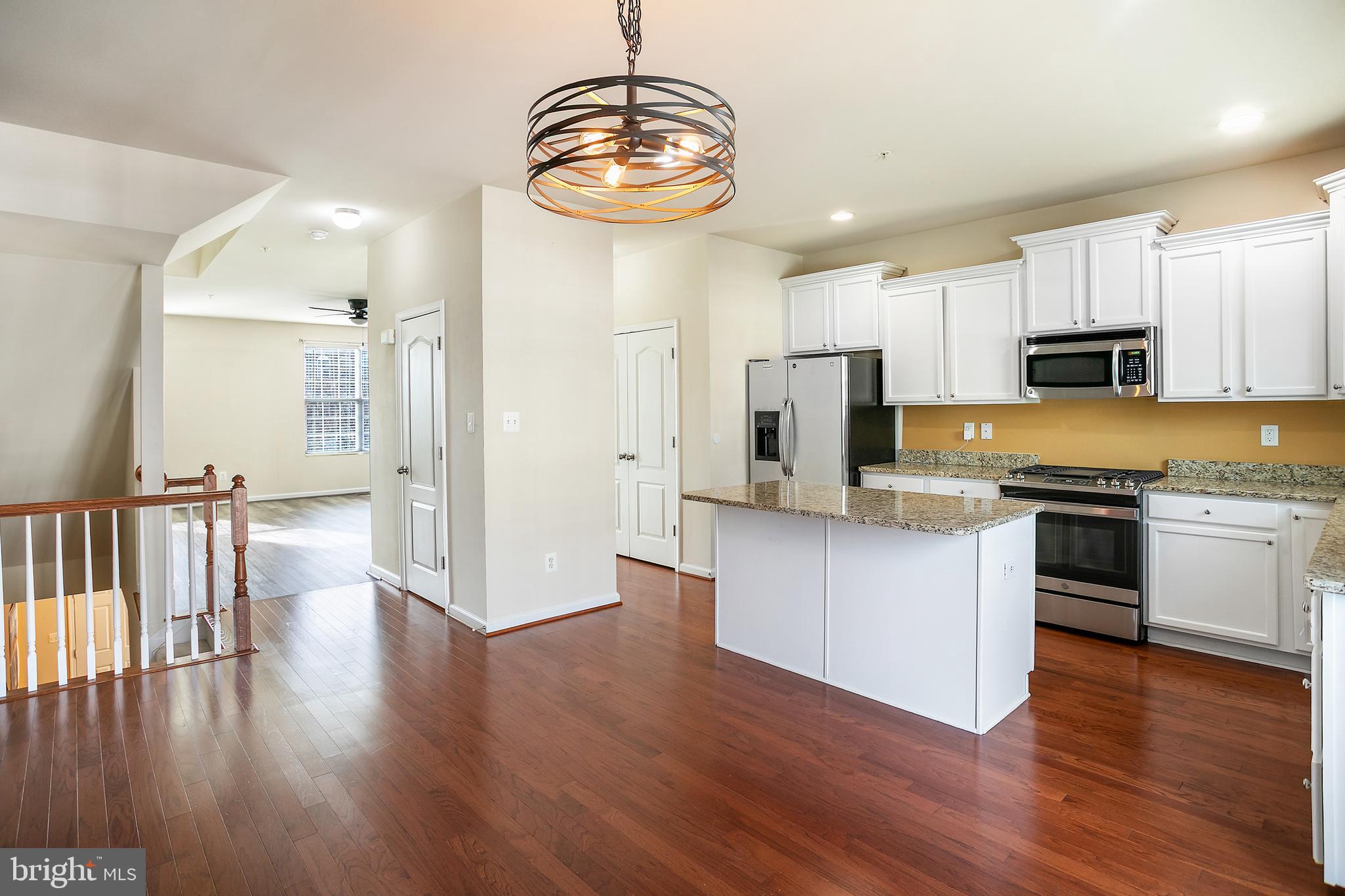 CHELSEA MANOR - Residential Lease