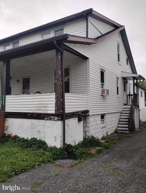 121 CLARENDON