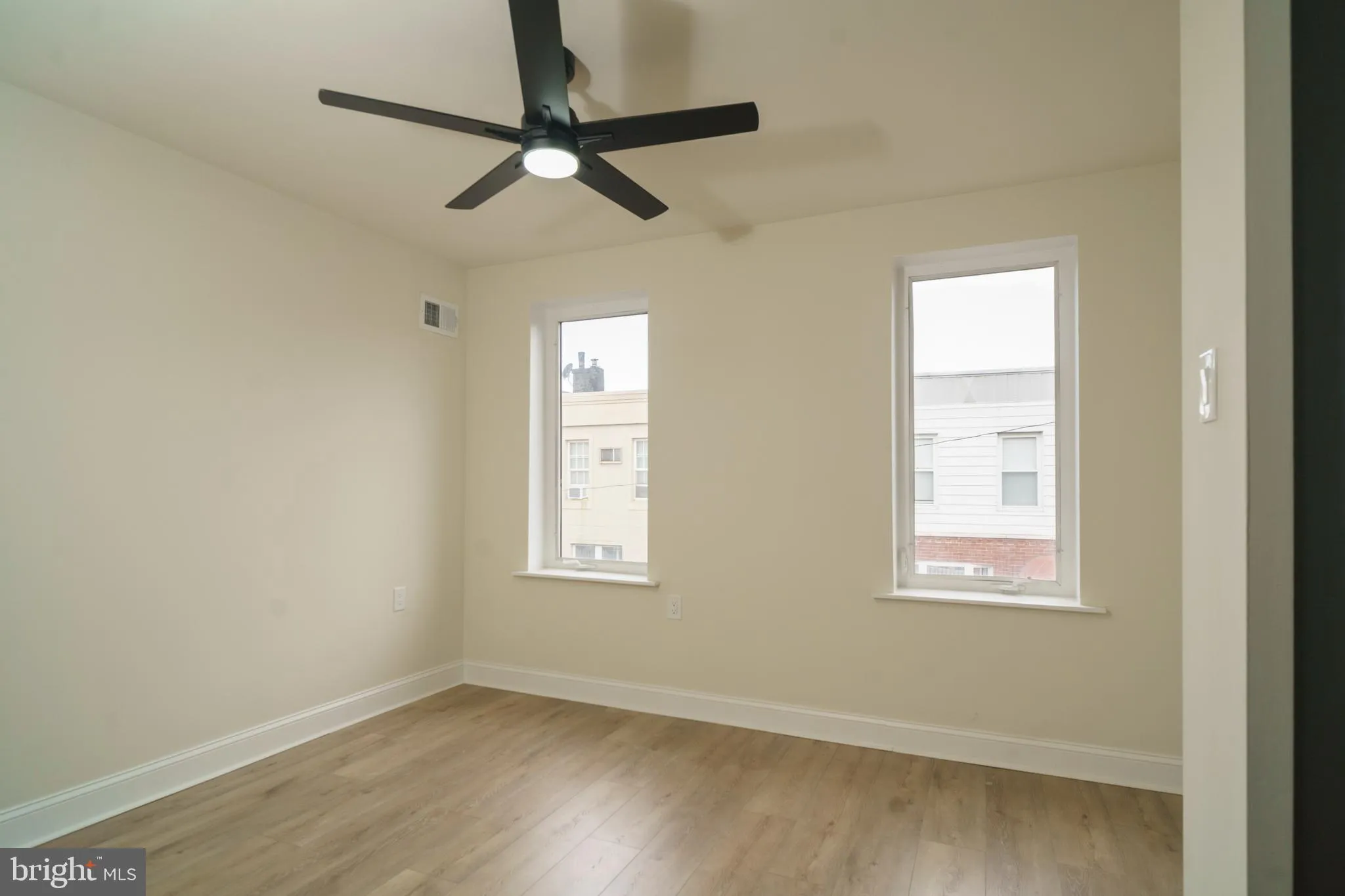 Philadelphia, Pennsylvania 19148, United States, 3 Bedrooms Bedrooms, ,1 BathroomBathrooms,Residential,Active,219345