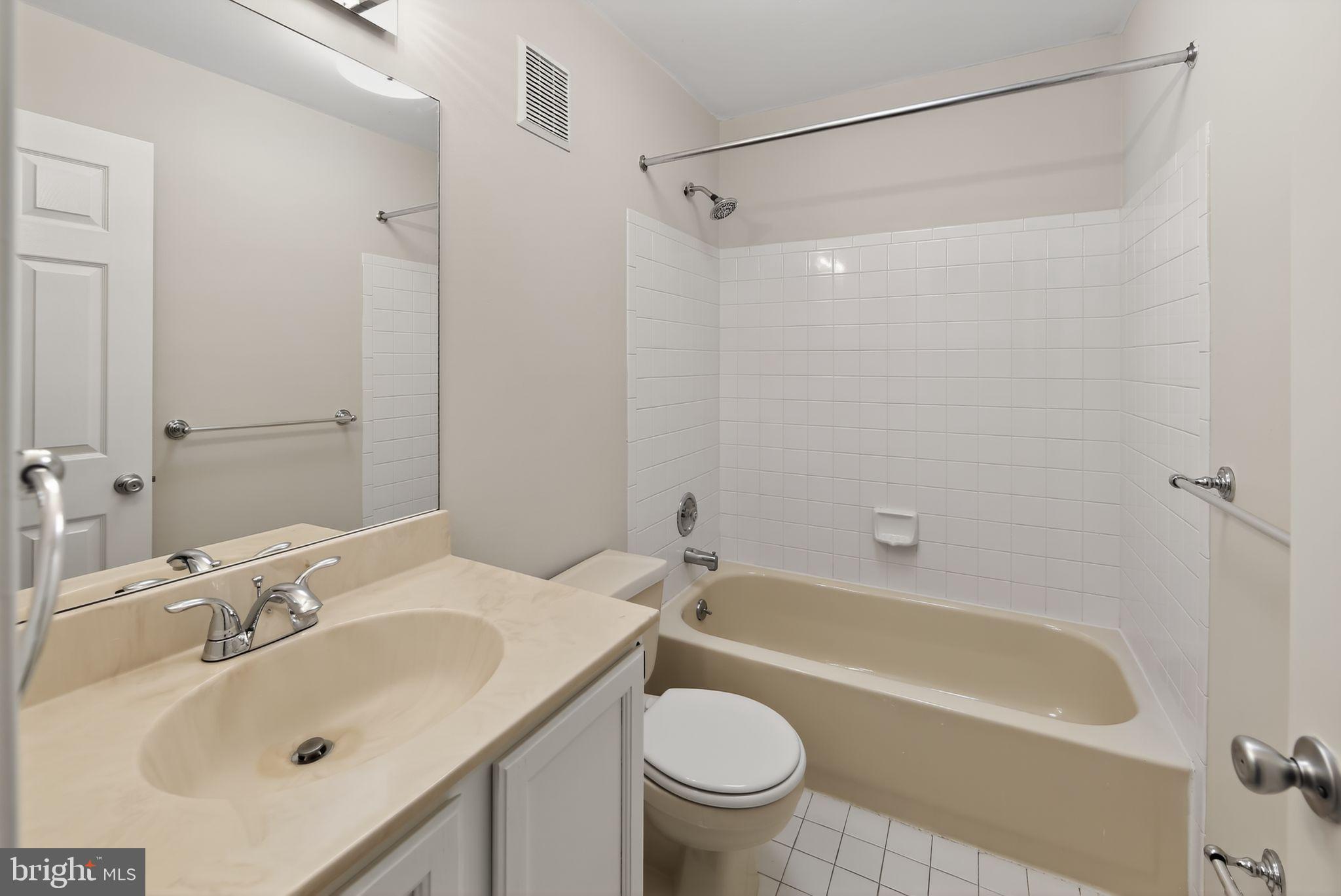 CHESTERBROOK - Residential Lease