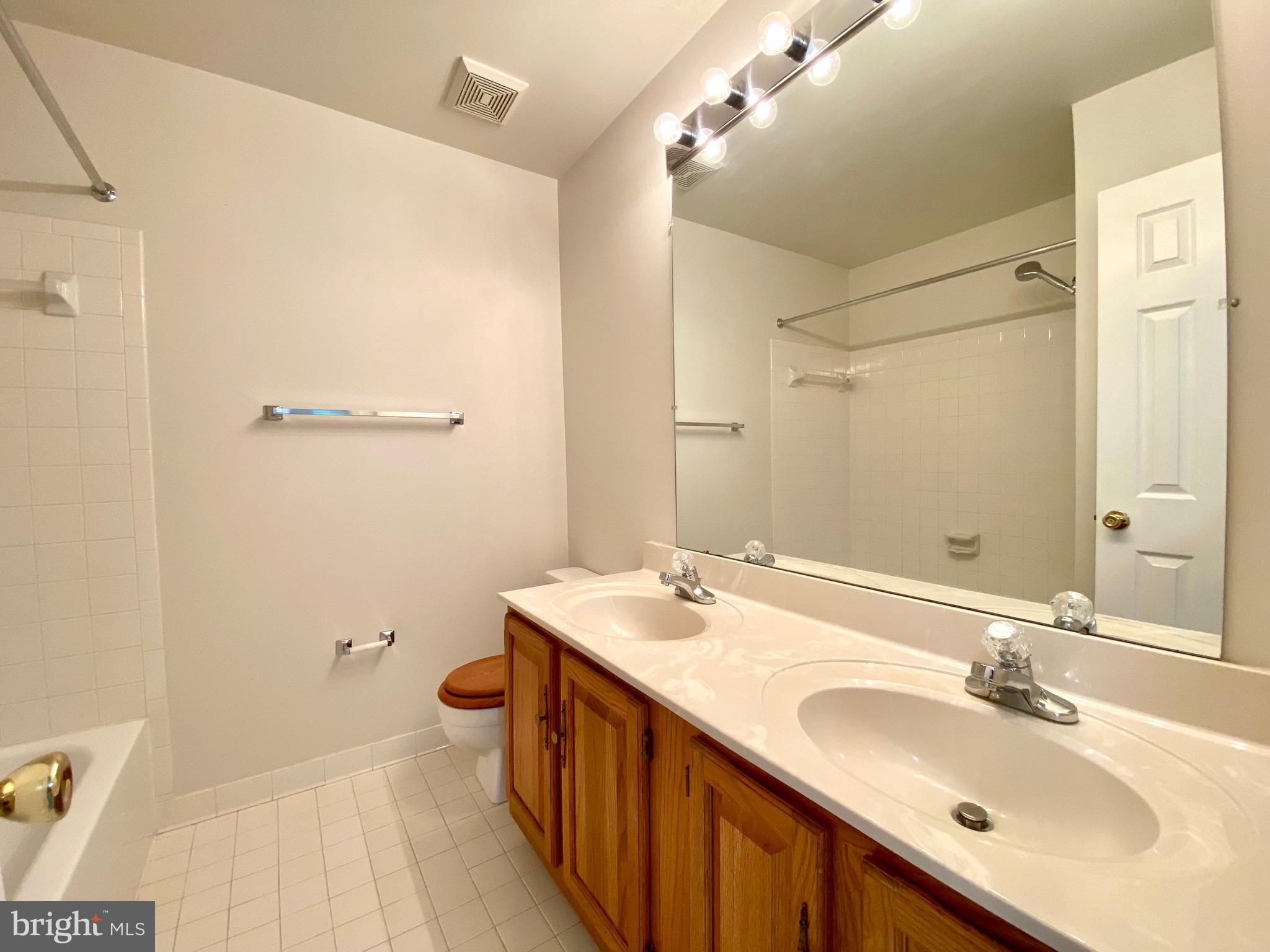 LONGMEAD - Residential