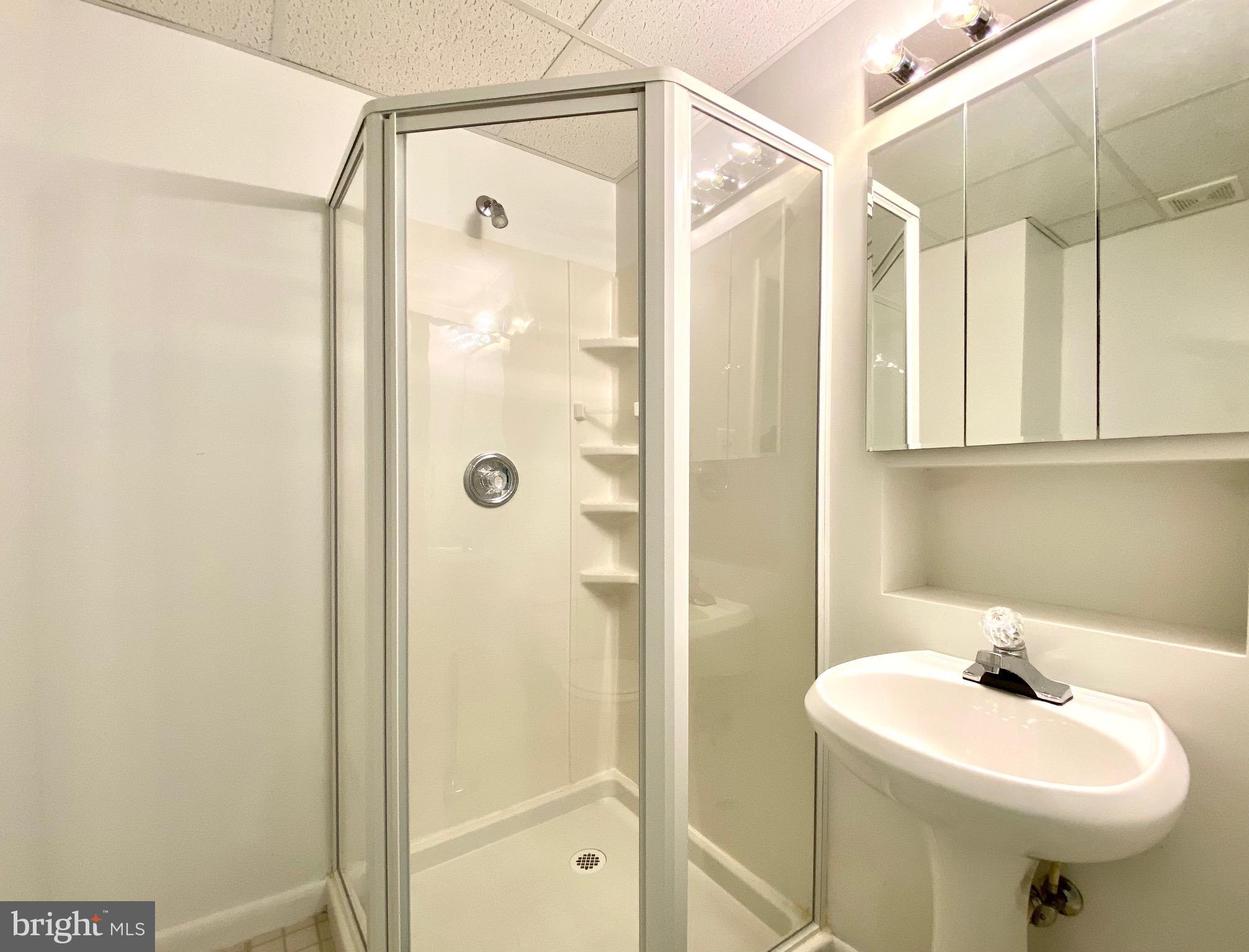 LONGMEAD - Residential