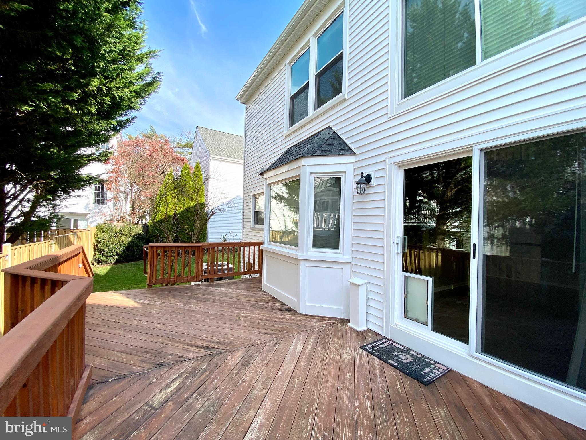 LONGMEAD - Residential