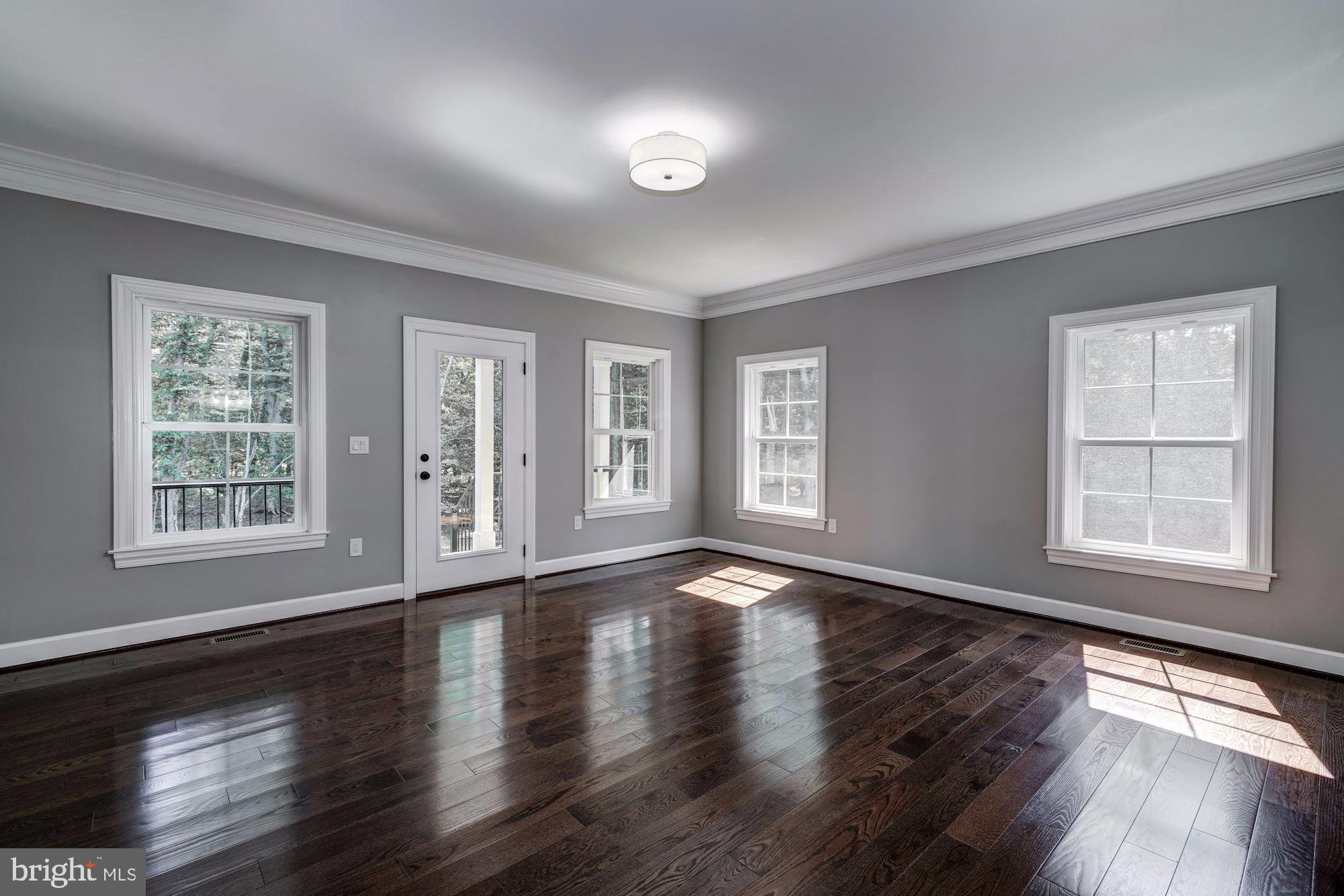 MASON NECK - Residential