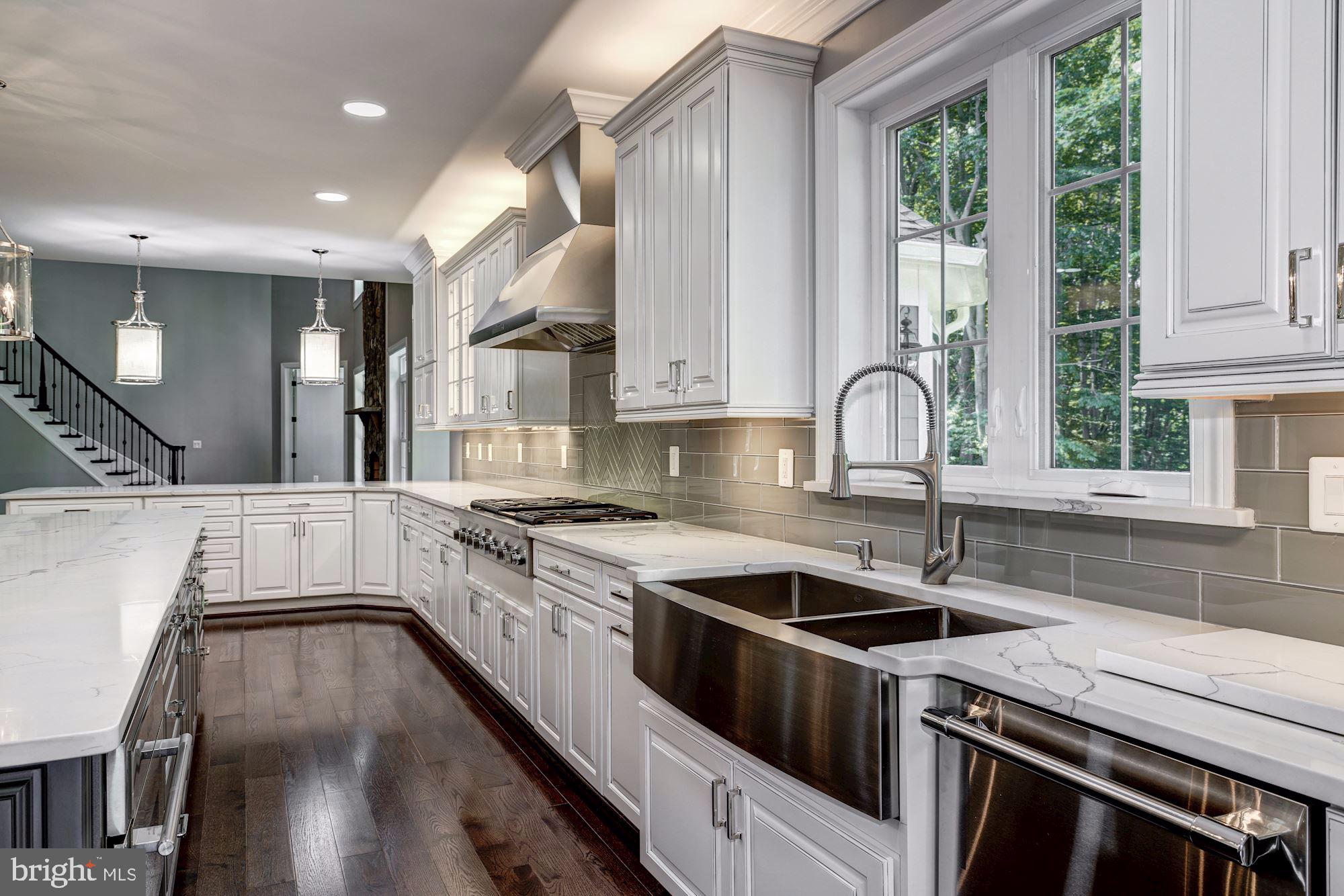 MASON NECK - Residential