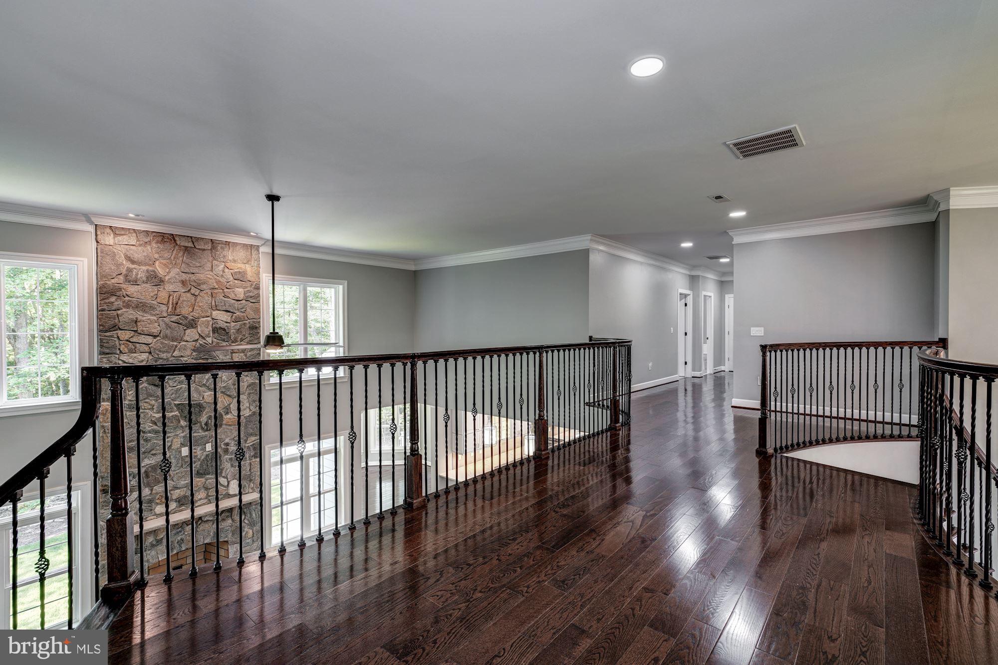 MASON NECK - Residential