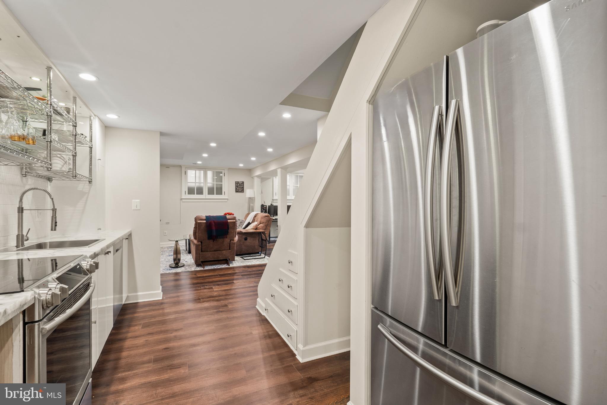 COLLEGE GARDENS - Residential