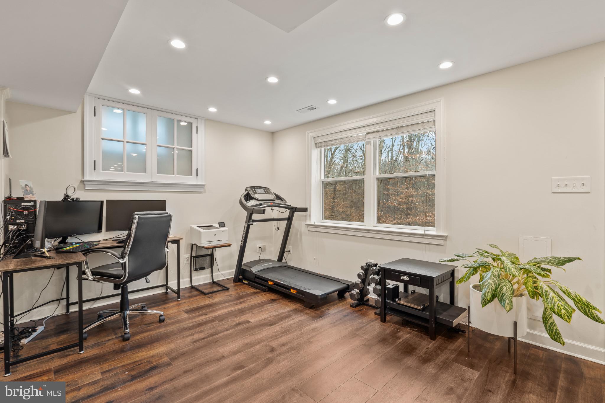 COLLEGE GARDENS - Residential