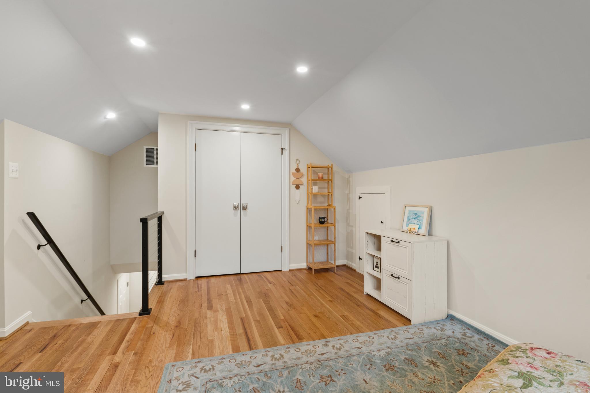 COLLEGE GARDENS - Residential