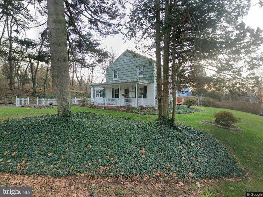 Short Sale.  Buyer pays $6,000 loss mitigation fee.  Enter at your own risk.                                                                            ONE SHOWING WINDOW ONLY, SUNDAY MARCH 1, BETWEEN 1pm and 3pm.