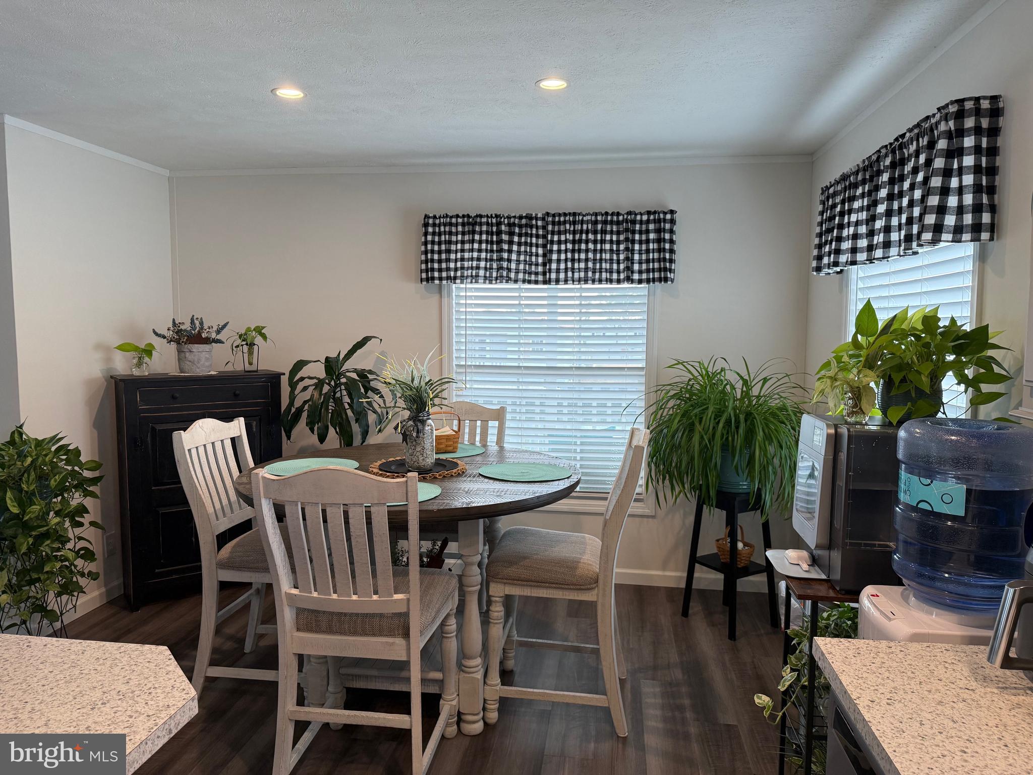 MARINERS COVE - Residential