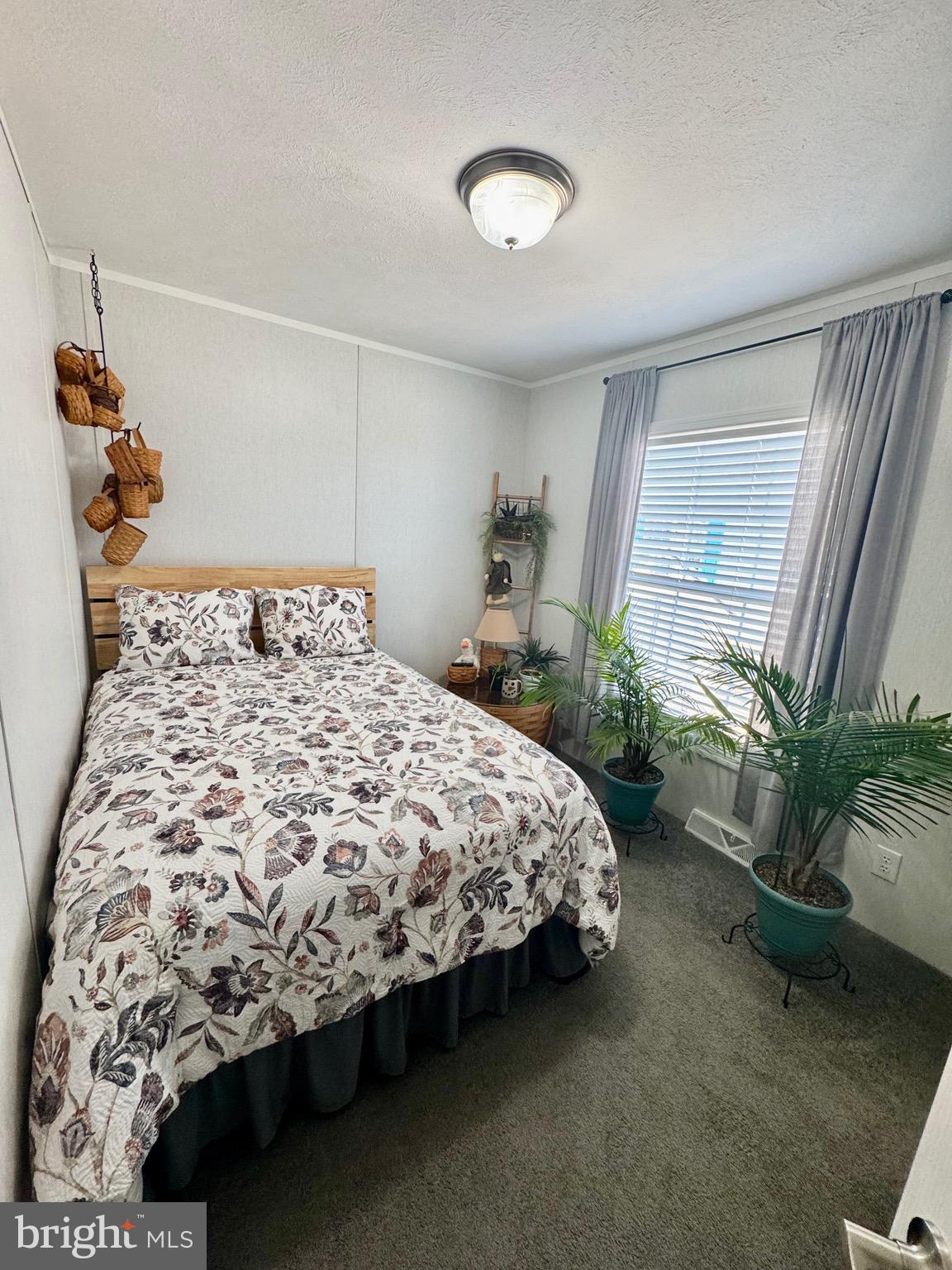 MARINERS COVE - Residential