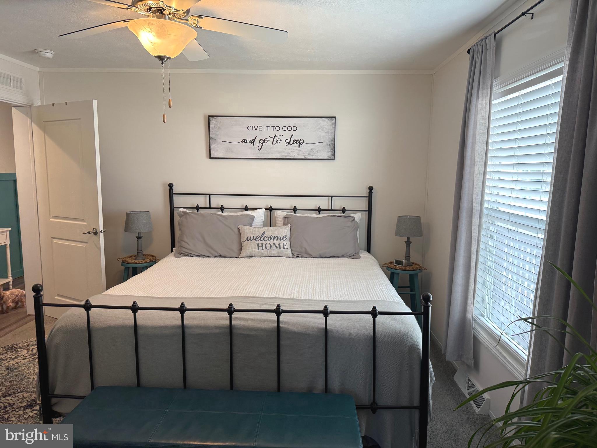 MARINERS COVE - Residential