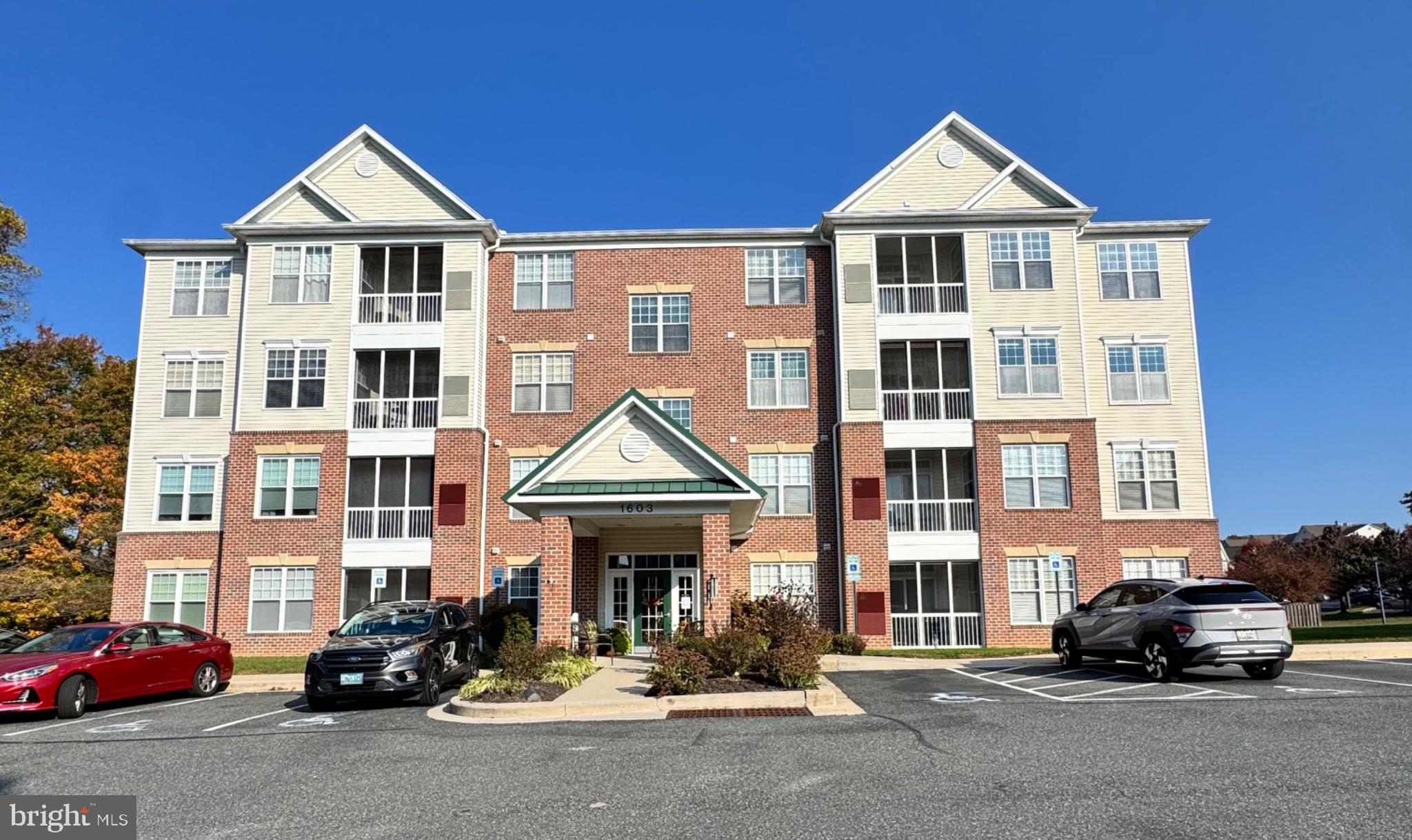 1603 MARTHA COURT 404