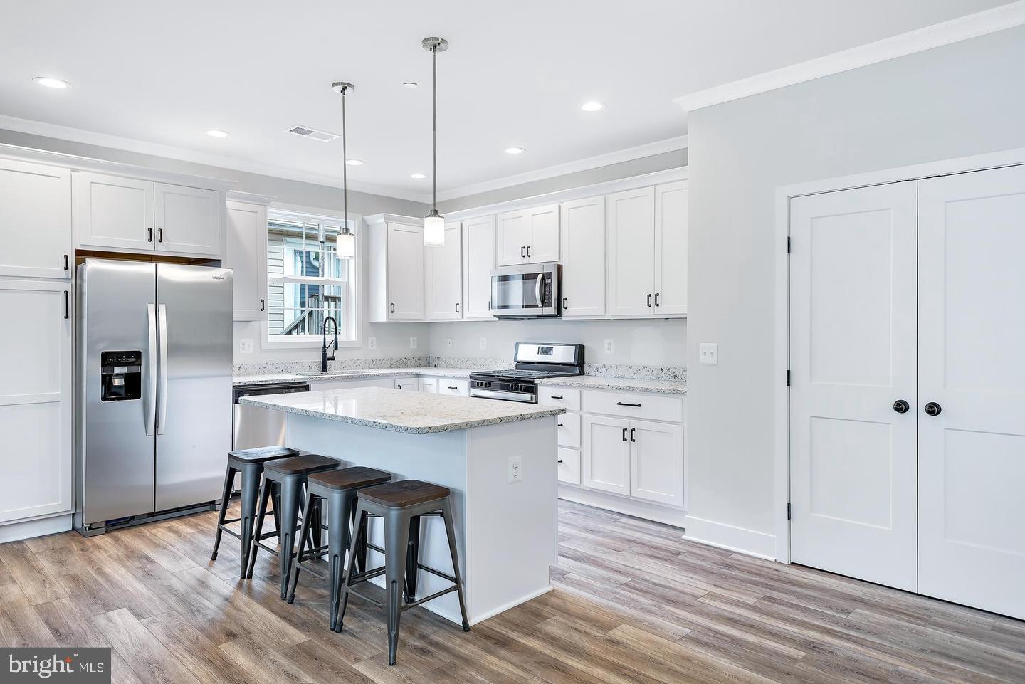 SYLVAN SHORES - Residential