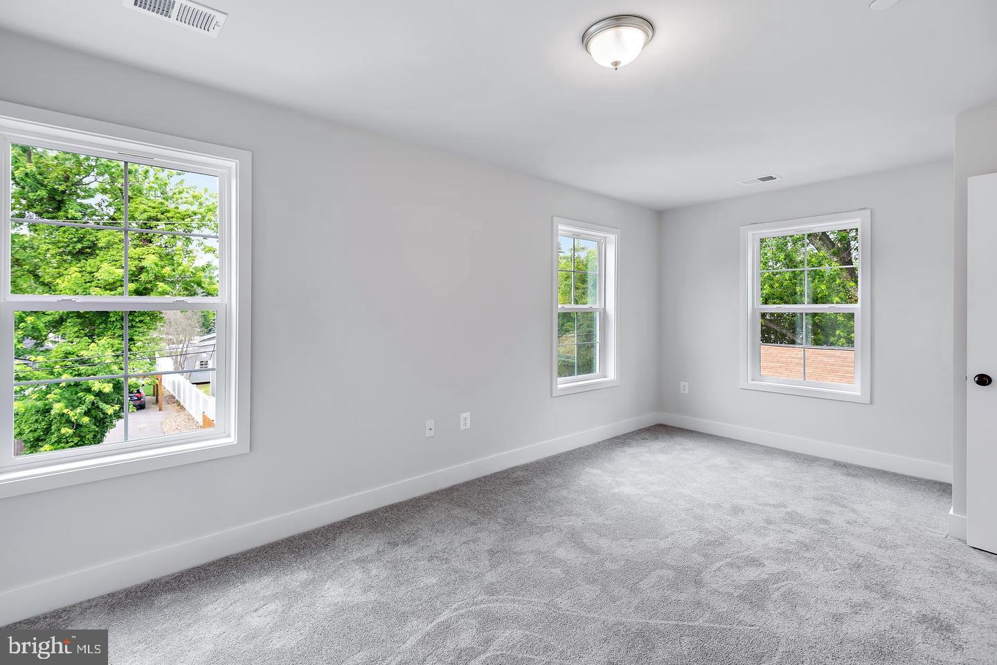 SYLVAN SHORES - Residential