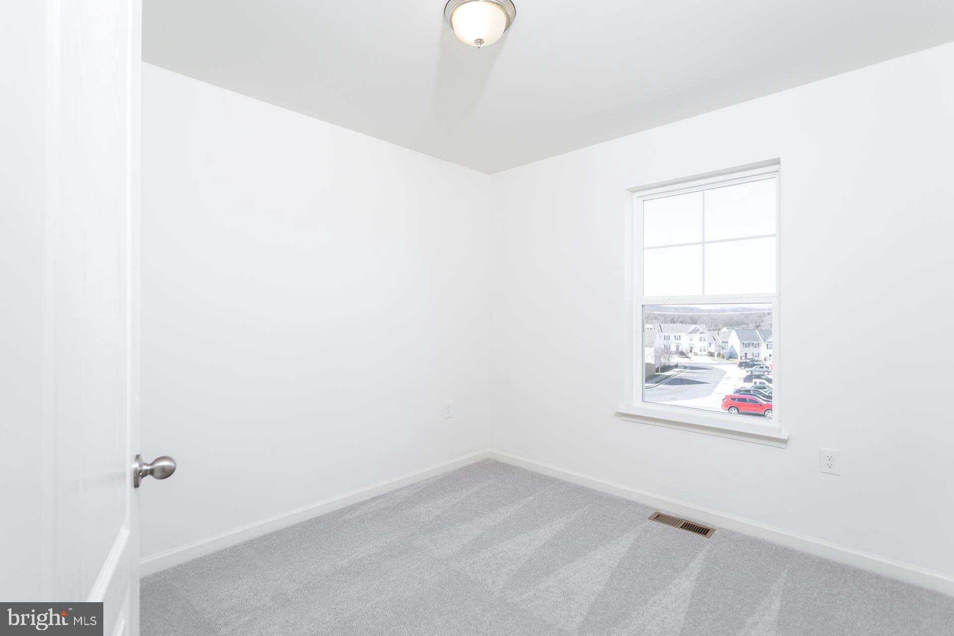 ARCHERS ROCK - Residential