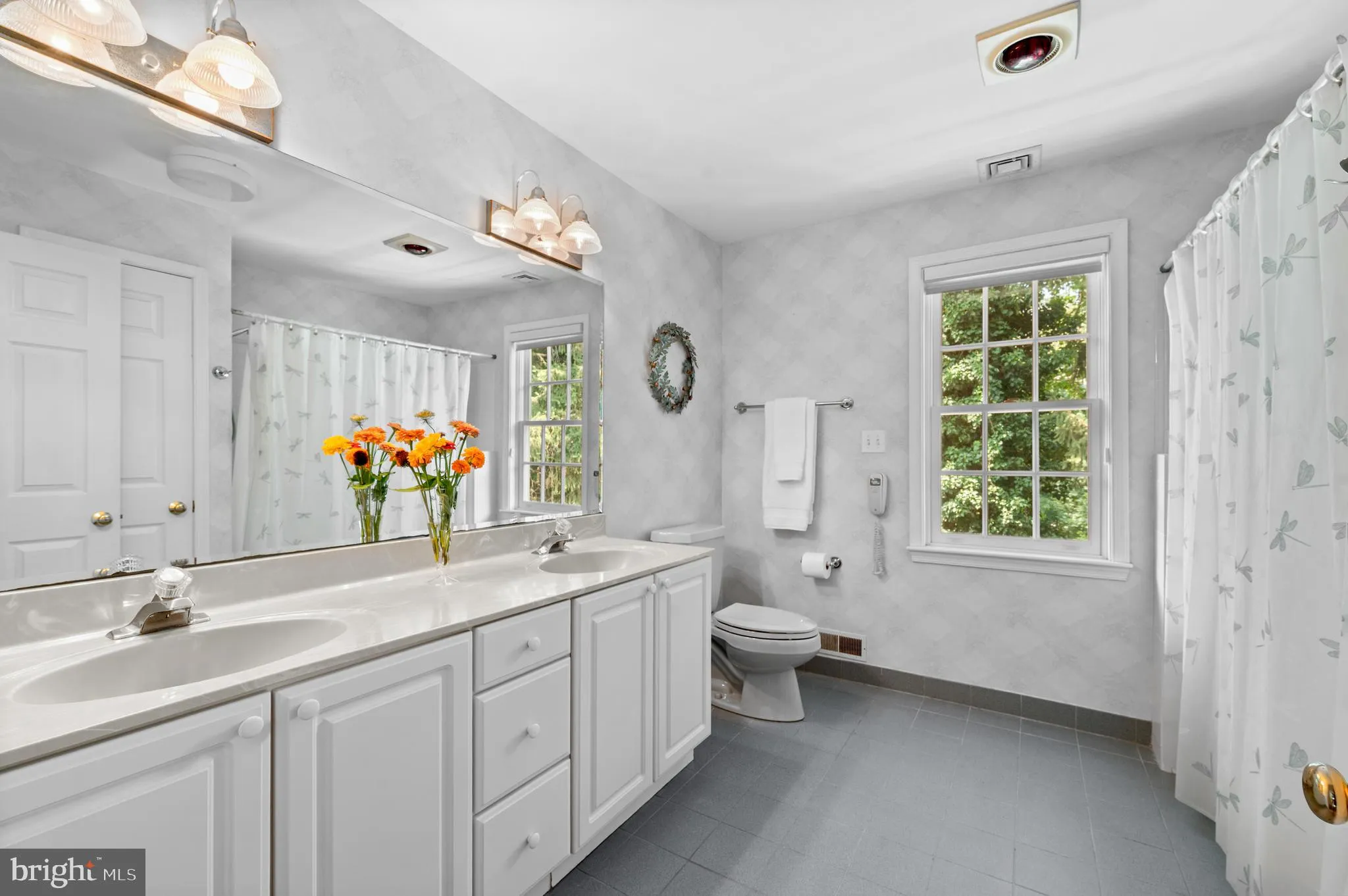 Wayne, Pennsylvania 19087, United States, 5 Bedrooms Bedrooms, ,5 BathroomsBathrooms,Residential,Pending,179774