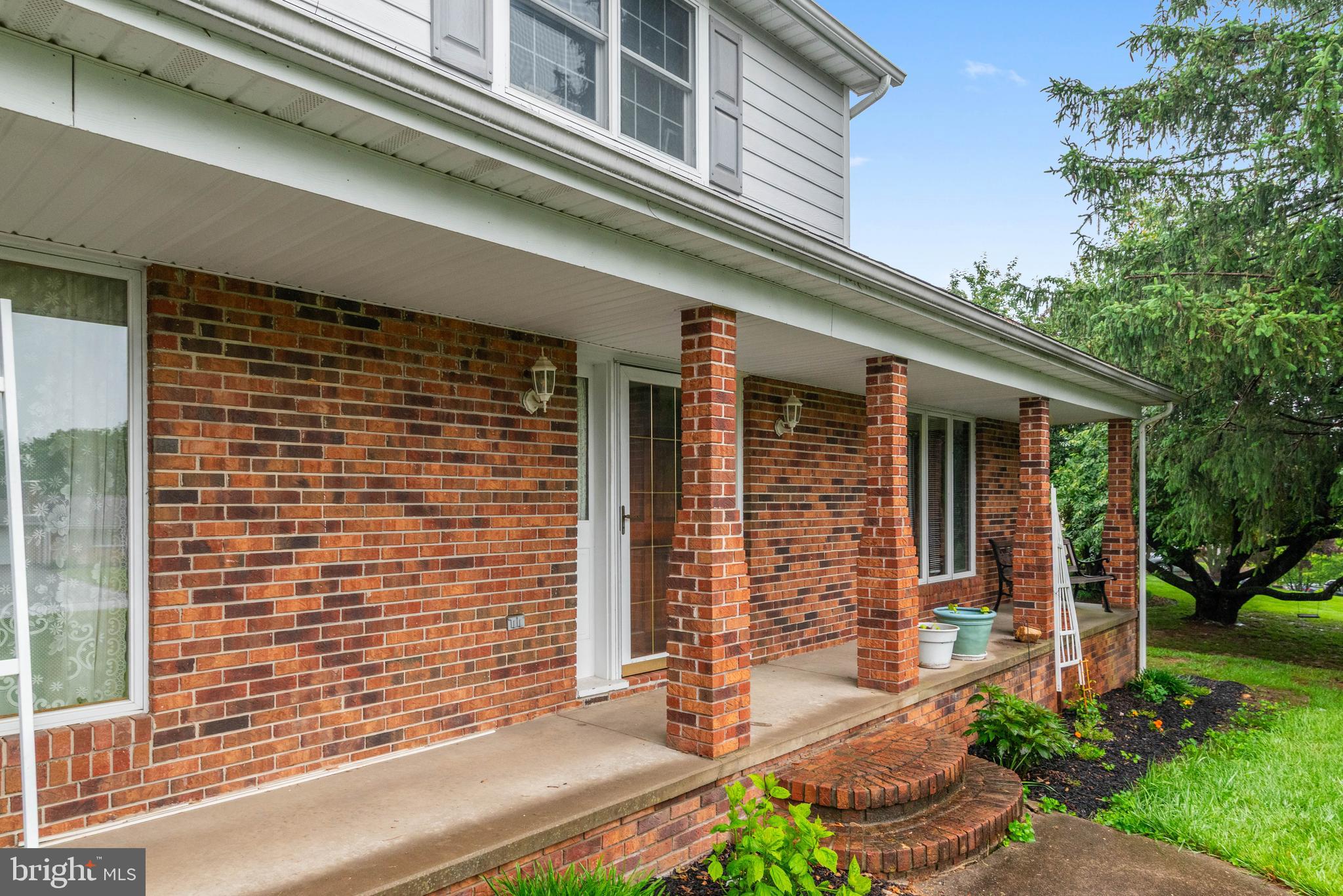 1112 STROMKO DRIVE