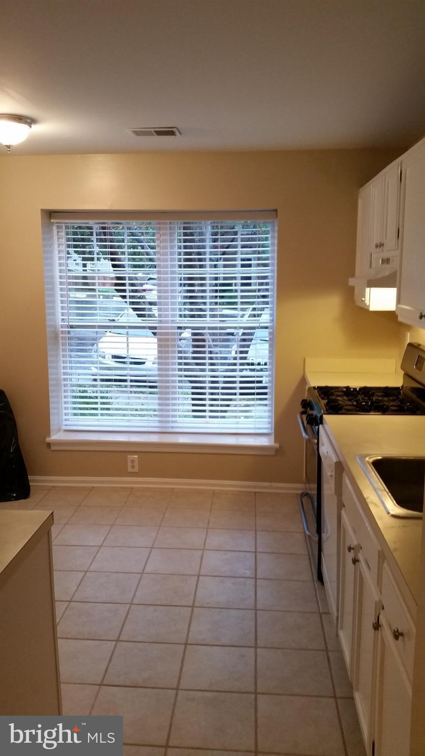 HAYFIELD ESTATES - Residential Lease