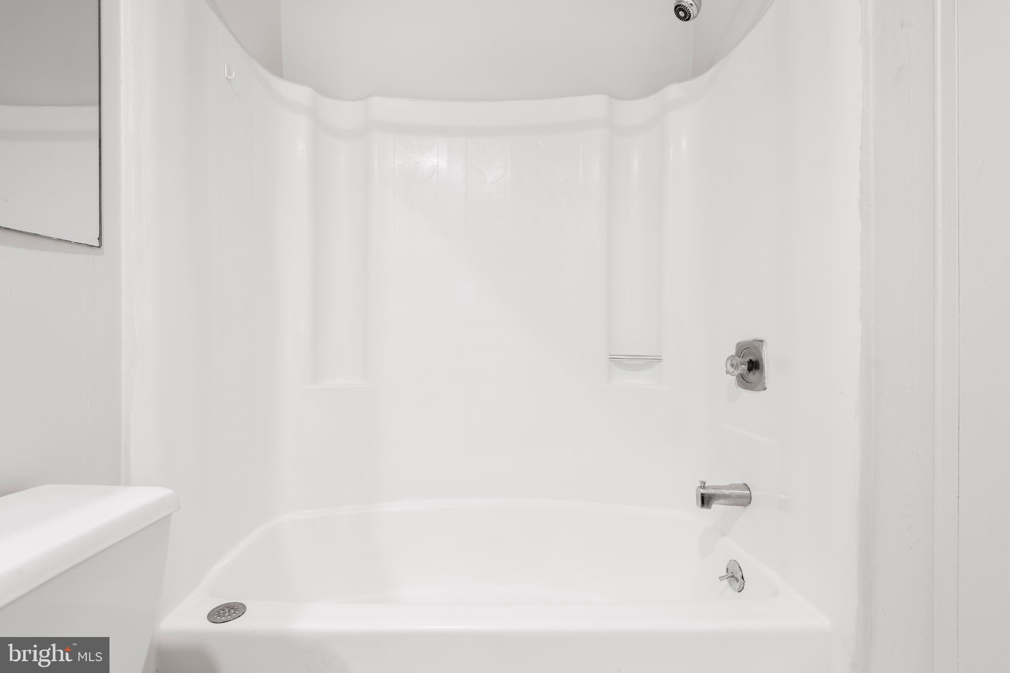 GRADUATE HOSPITAL - Residential Lease