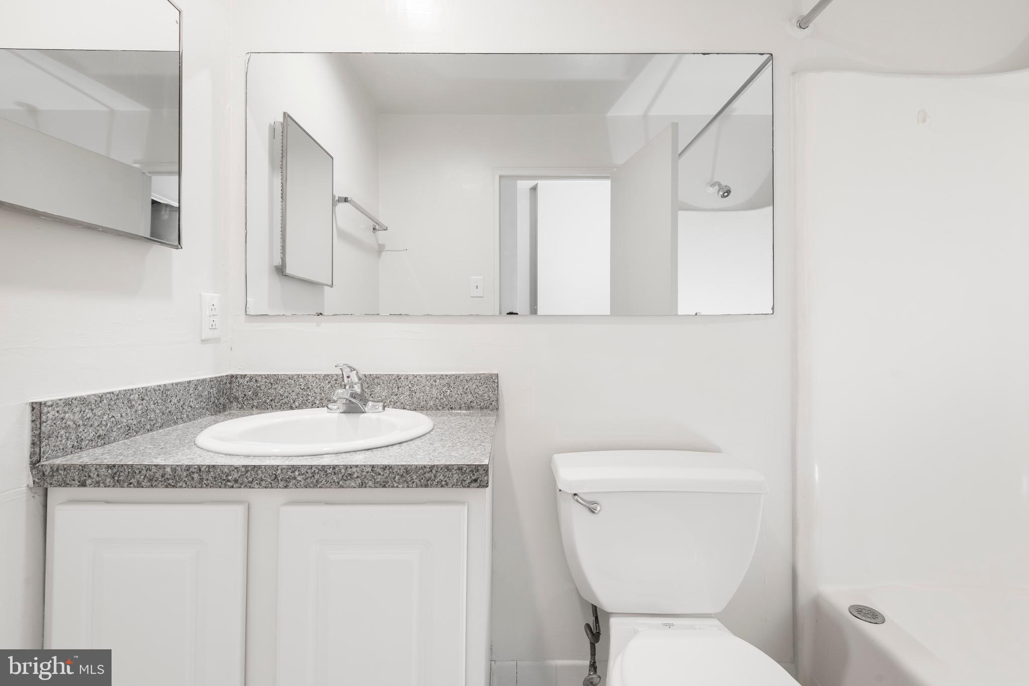 GRADUATE HOSPITAL - Residential Lease