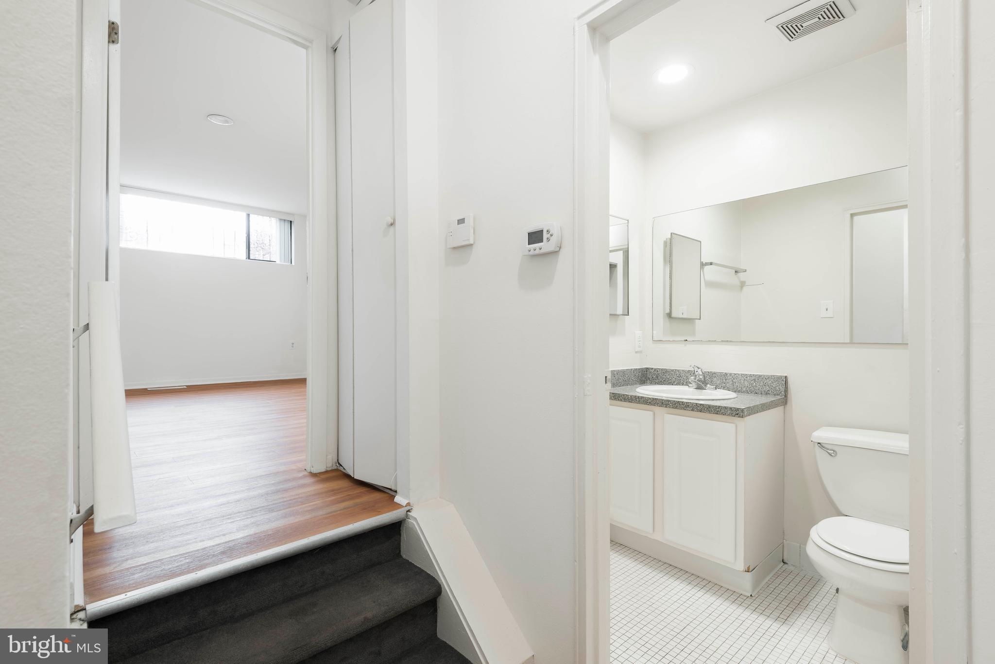 GRADUATE HOSPITAL - Residential Lease