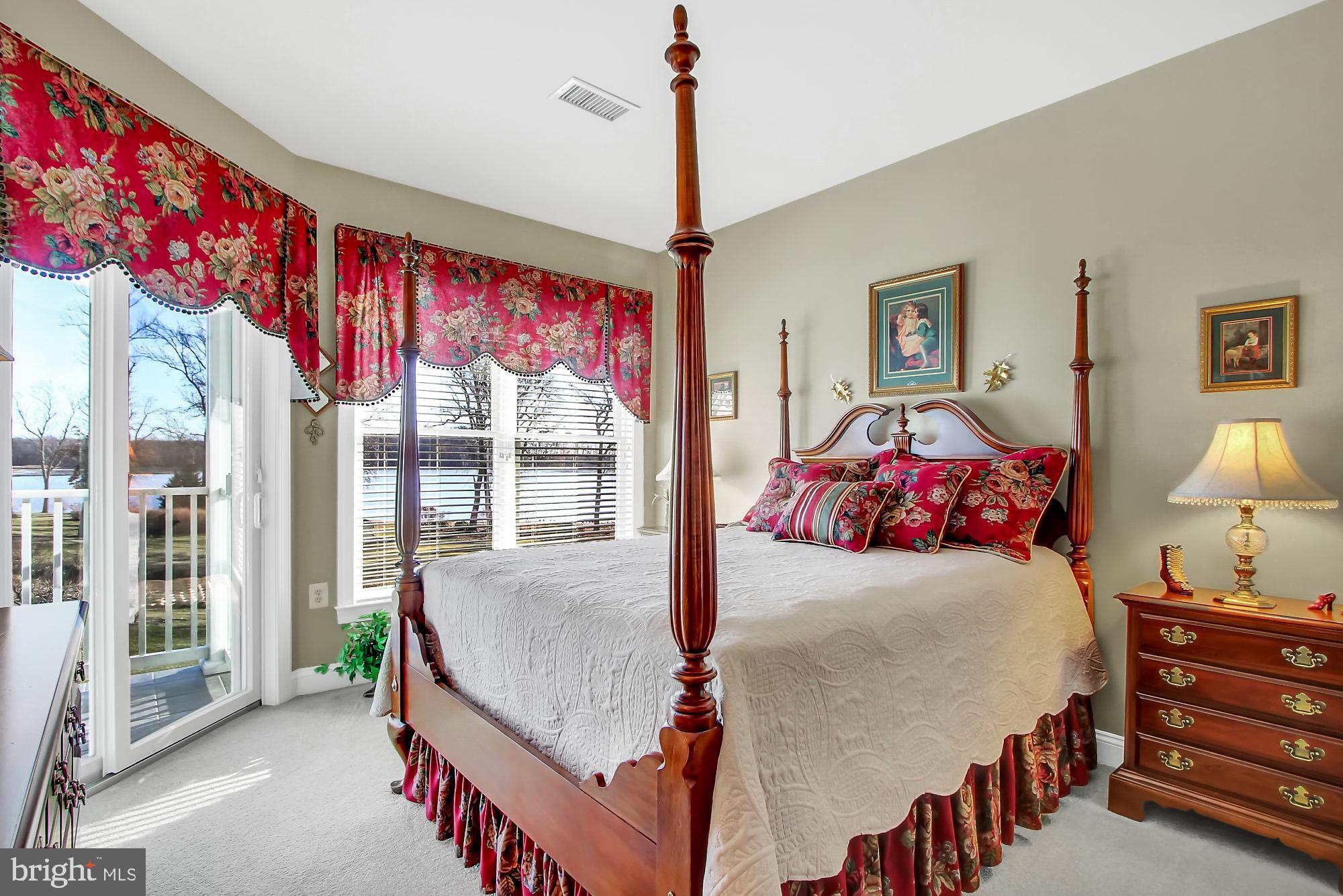 WATERS EDGE - Residential