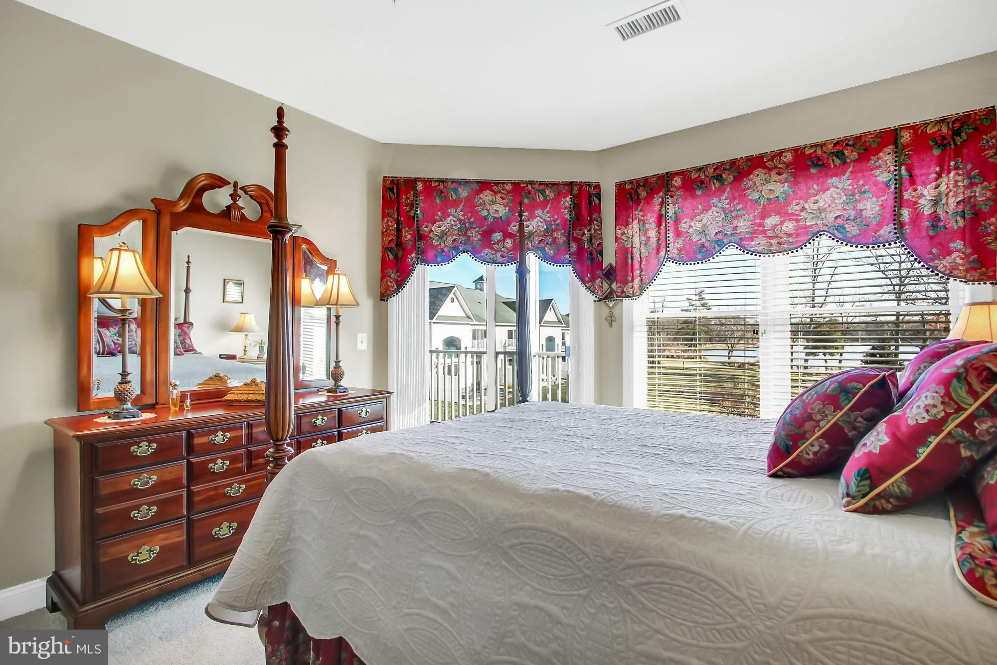 WATERS EDGE - Residential