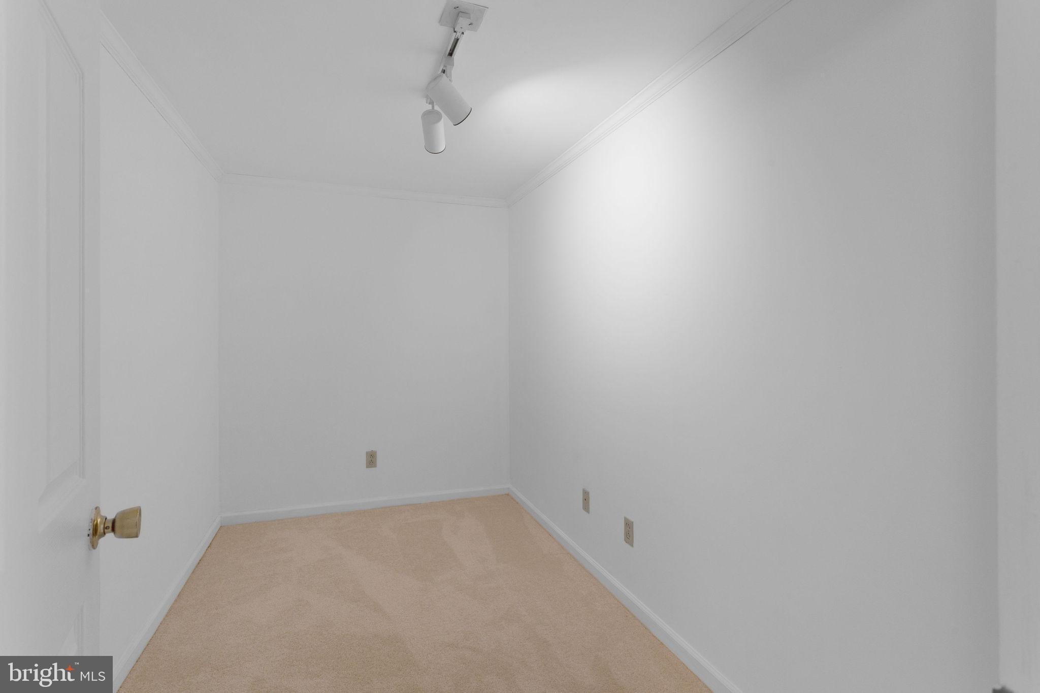 CHESTERBROOK/MAIN - Residential